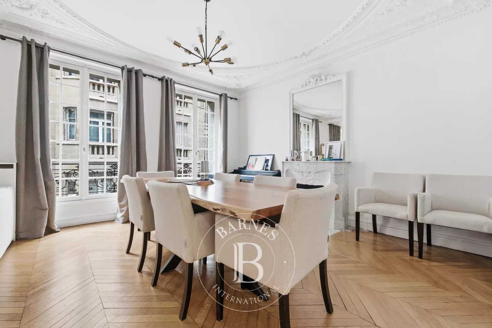 Paris  - Piso 4 Cuartos 2 Habitaciones