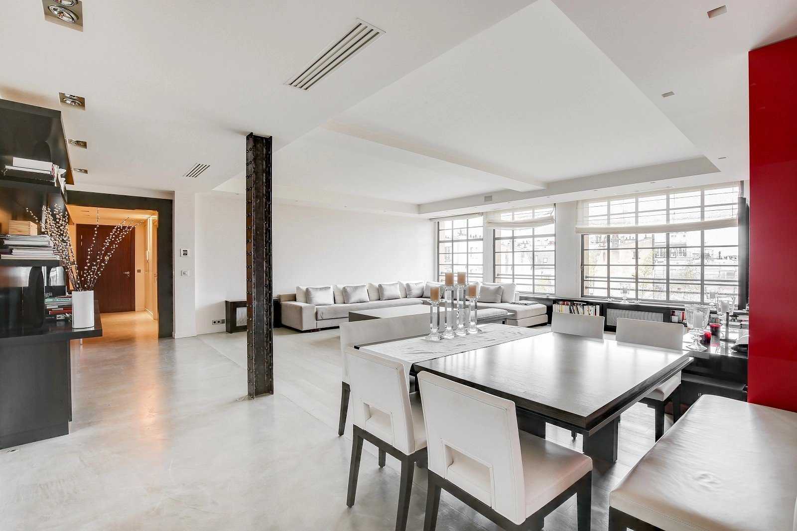 Paris  - Appartement 4 Pi&egrave;ces 2 Chambres