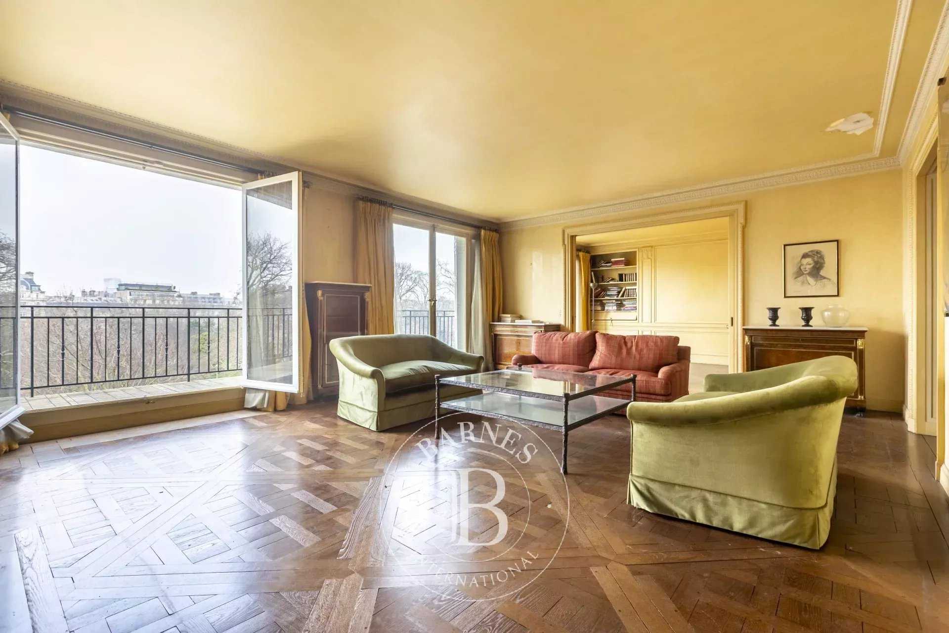Paris  - Appartement 6 Pièces 3 Chambres