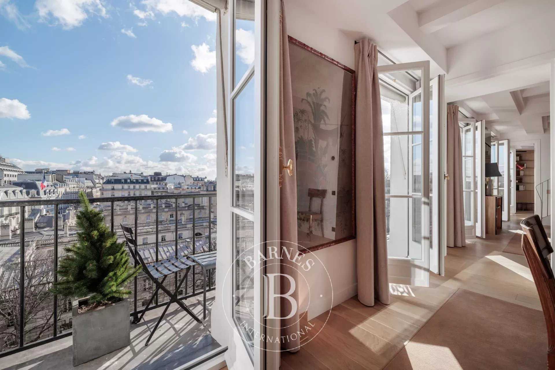 Paris  - Appartement 6 Pièces 3 Chambres