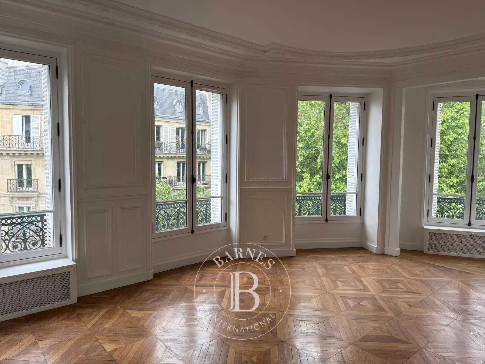 Paris  - Appartement 6 Pi&egrave;ces 4 Chambres