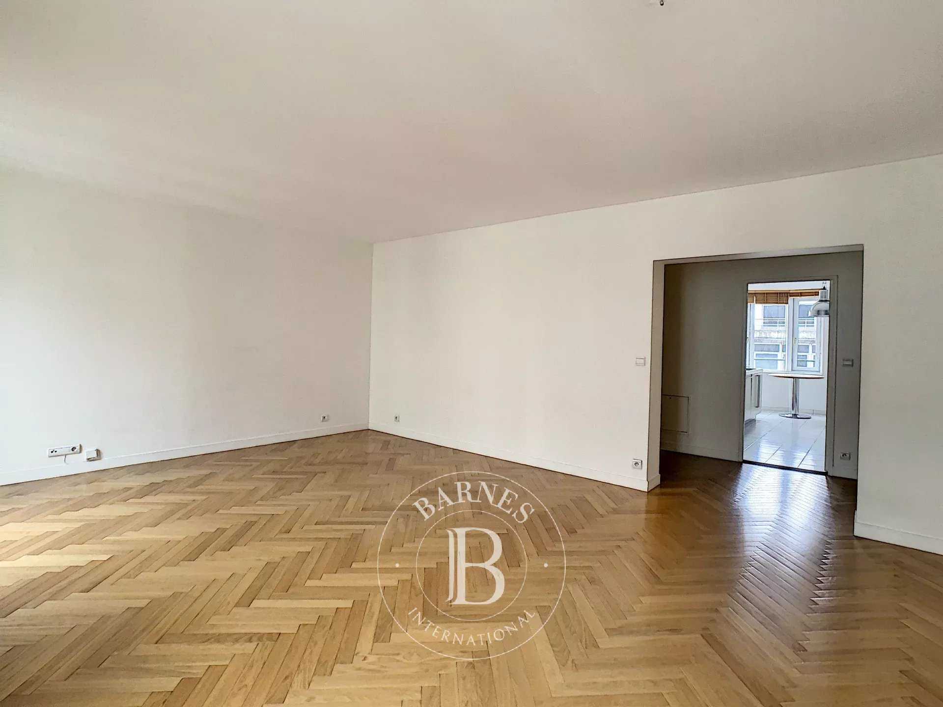 Paris  - Apartment 3 Bedrooms