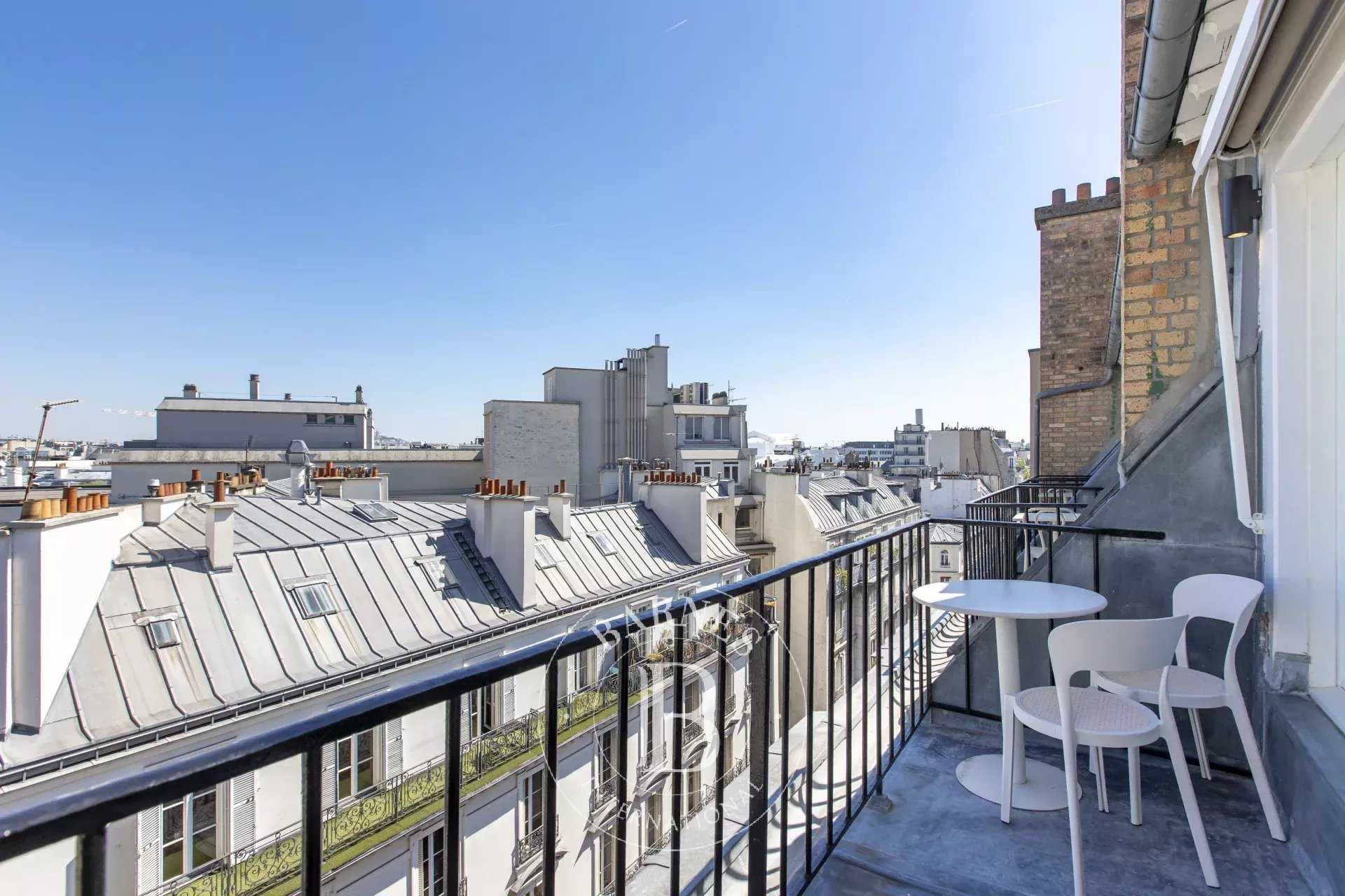 Paris  - Appartement 4 Pièces 2 Chambres