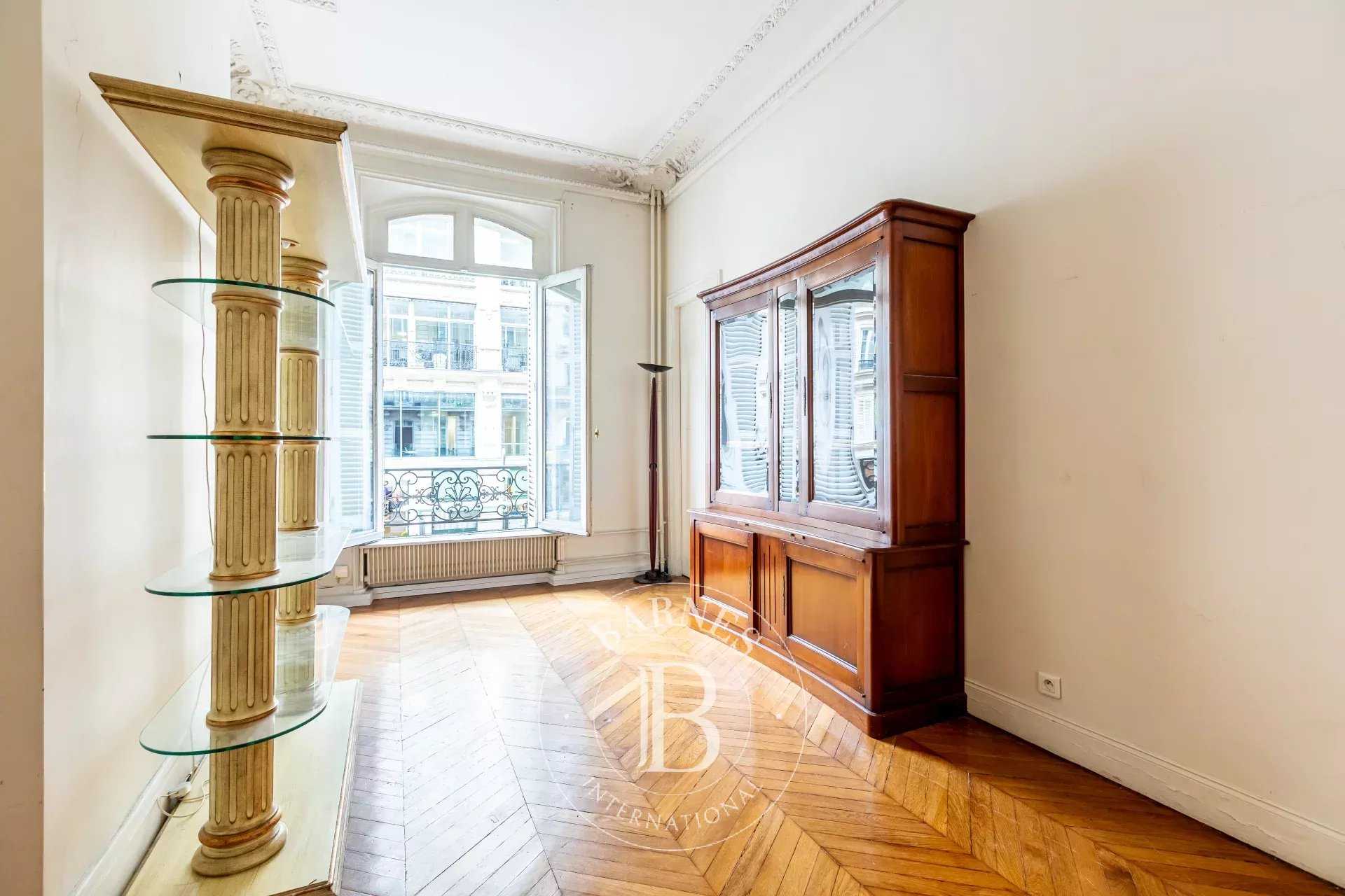 Paris  - Piso 8 Cuartos 5 Habitaciones