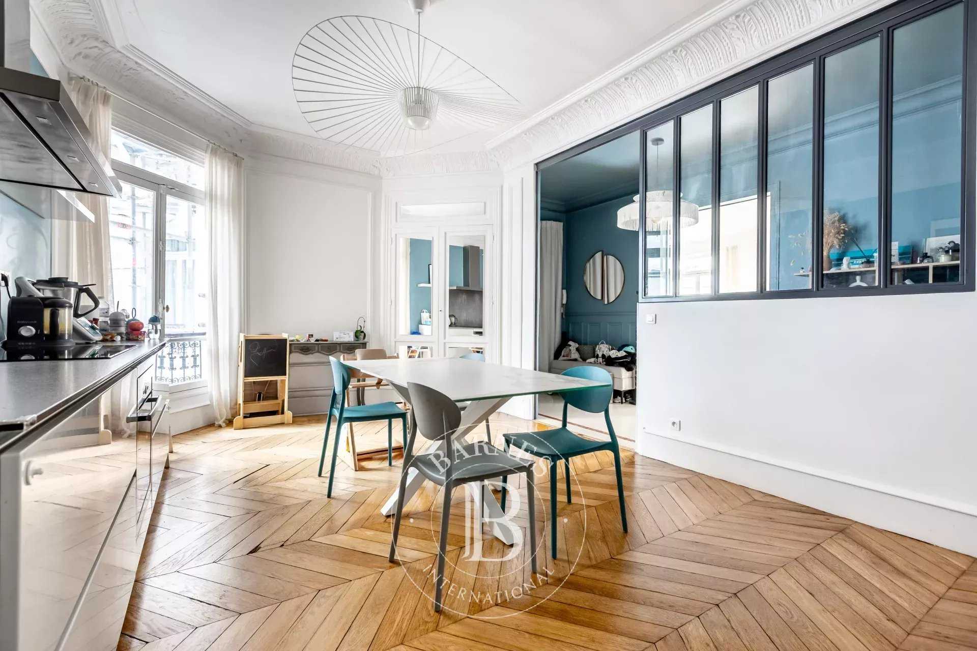 Paris  - Apartment 4 Bedrooms