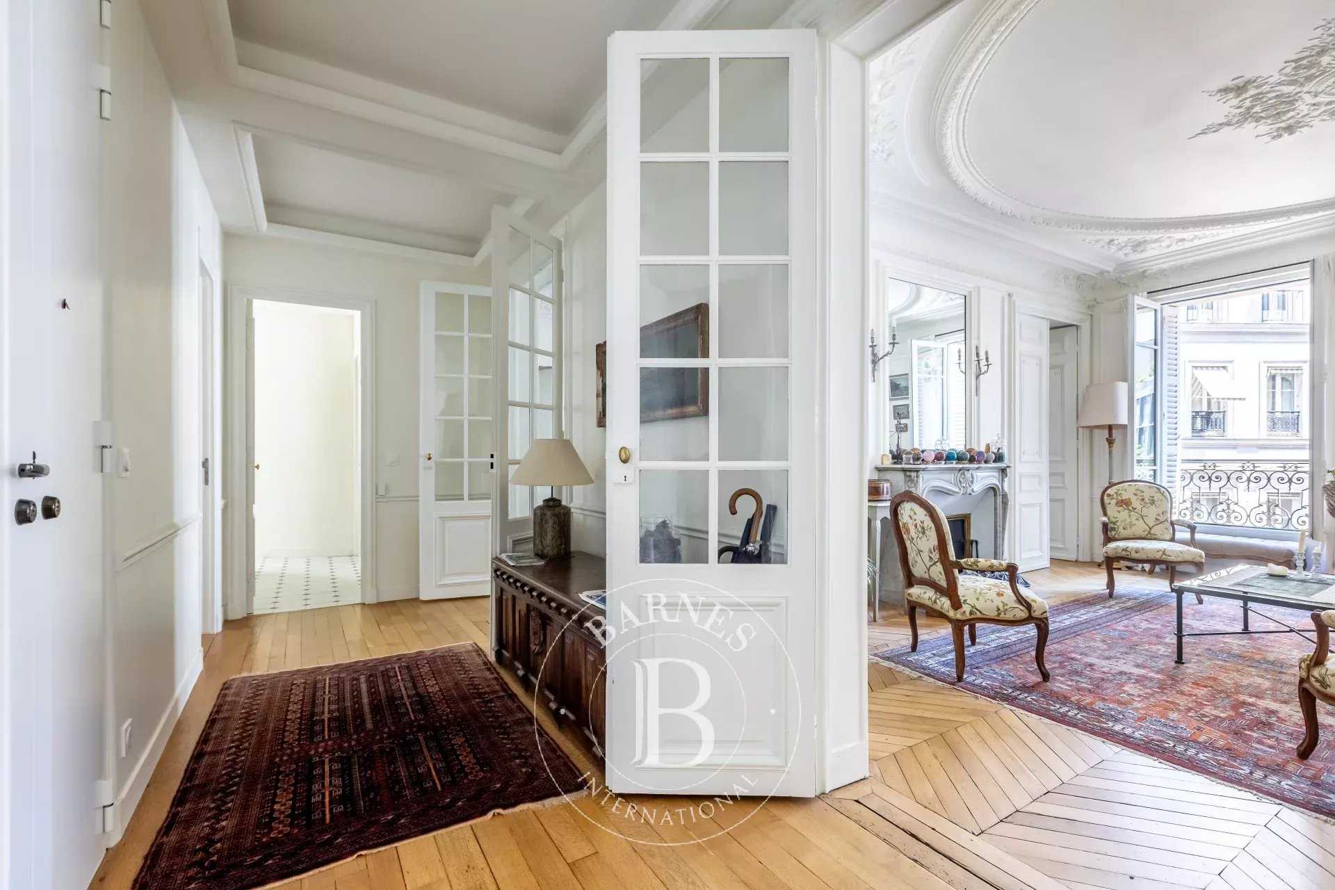 Paris  - Apartment 3 Bedrooms
