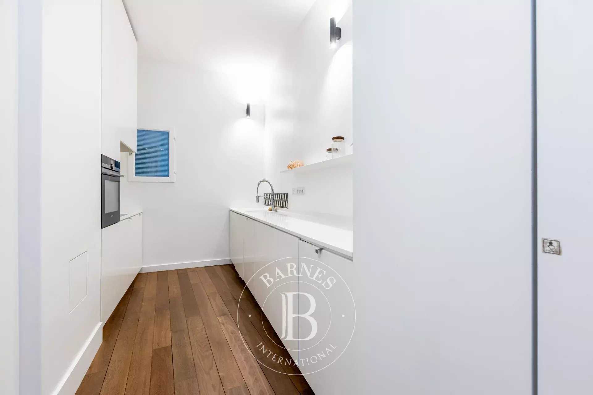 Paris  - Piso 4 Cuartos 3 Habitaciones