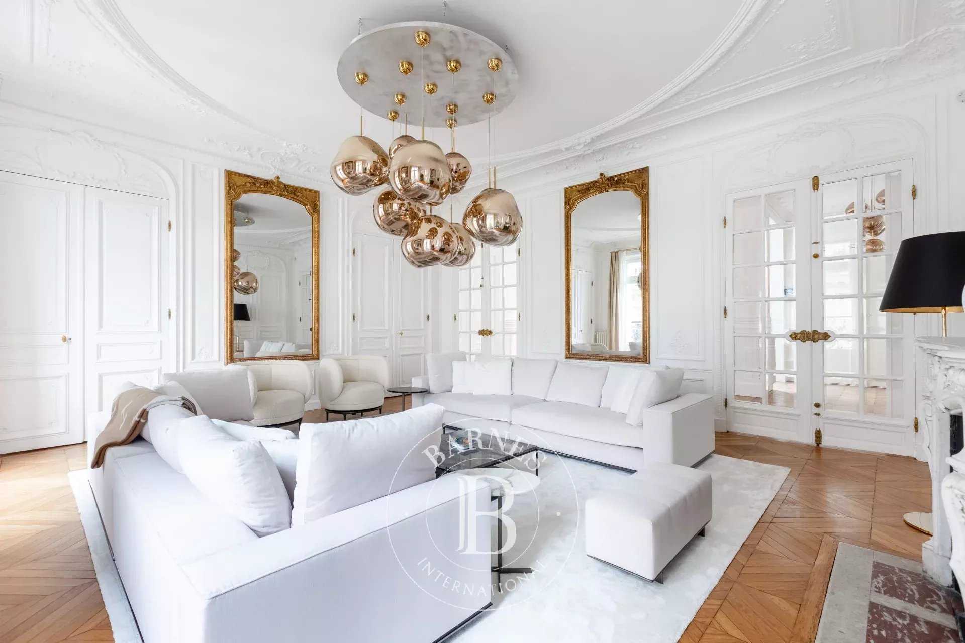 Paris  - Appartement 7 Pi&egrave;ces 4 Chambres