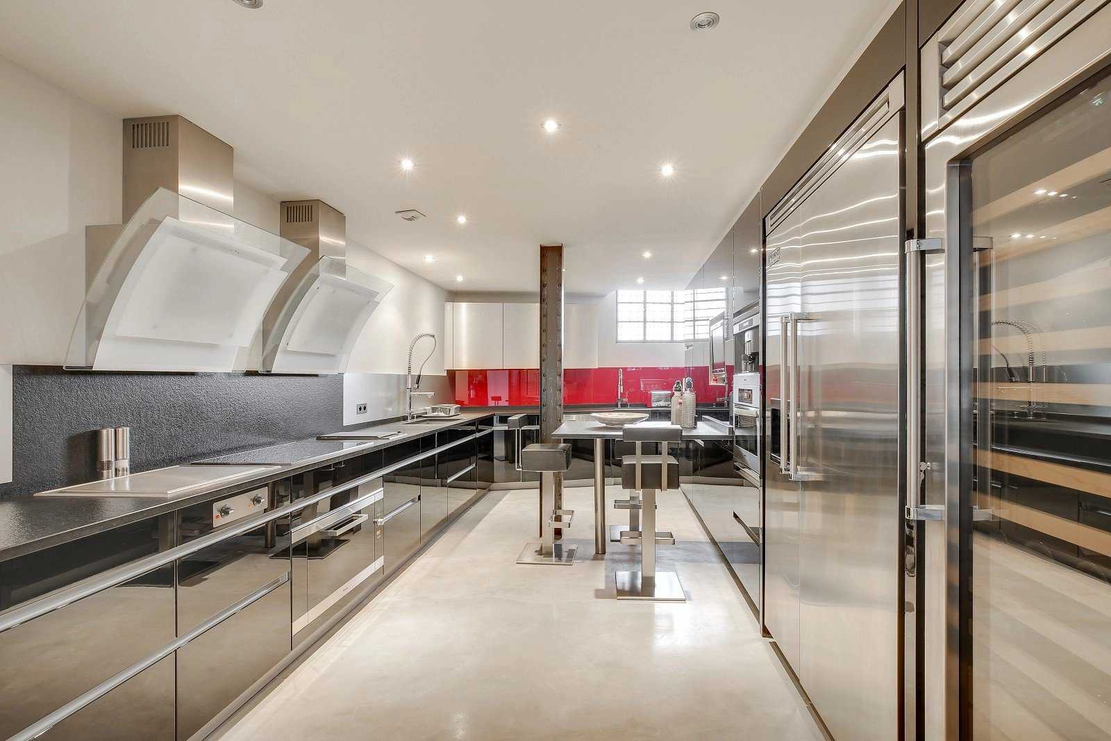 Paris  - Appartement 4 Pi&egrave;ces 2 Chambres