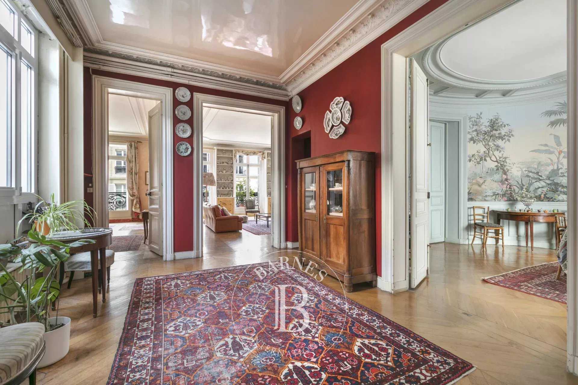 Paris  - Apartment 5 Bedrooms