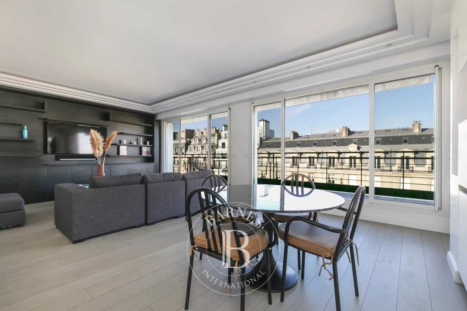 Paris  - Appartement 3 Pièces 2 Chambres