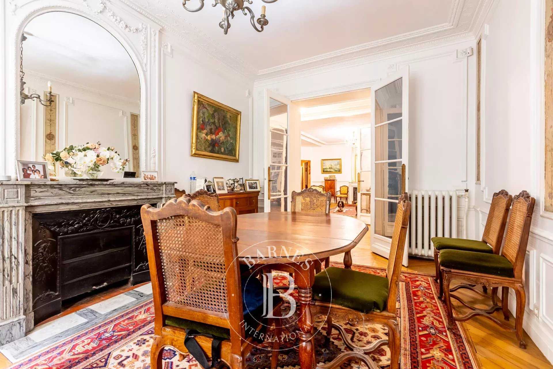 Paris  - Apartment 2 Bedrooms