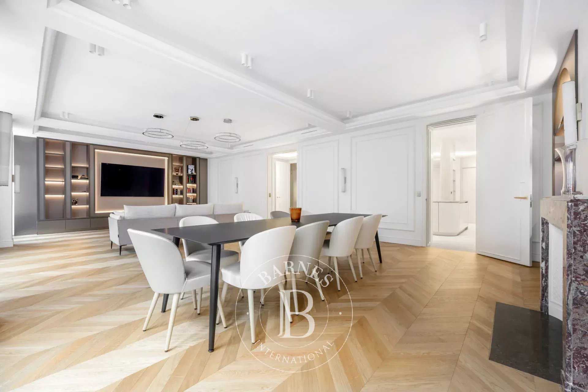 Paris  - Apartment 3 Bedrooms