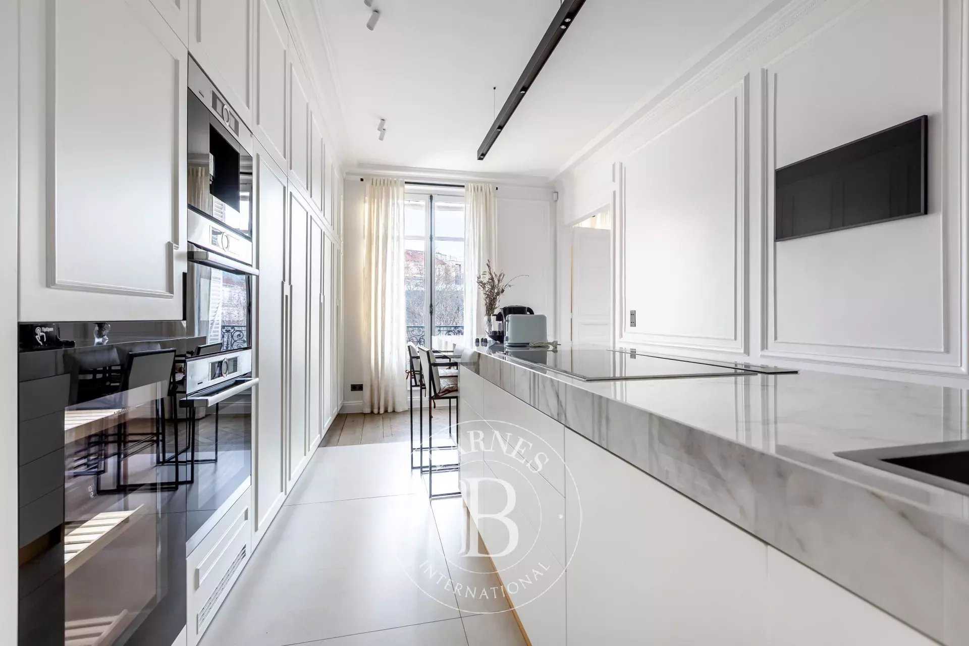 Paris  - Piso 5 Cuartos 4 Habitaciones