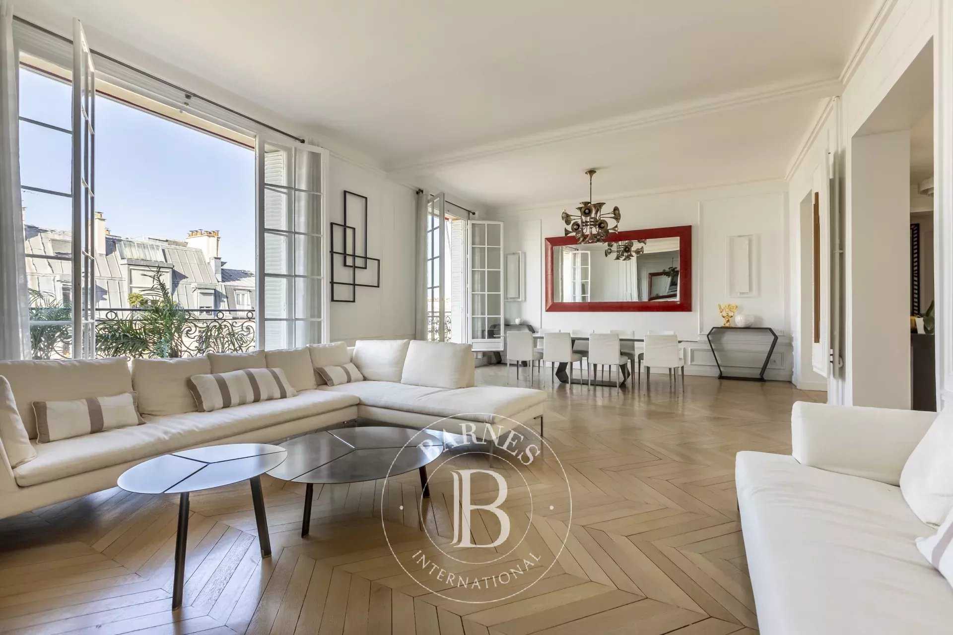 Paris  - Apartment 5 Bedrooms