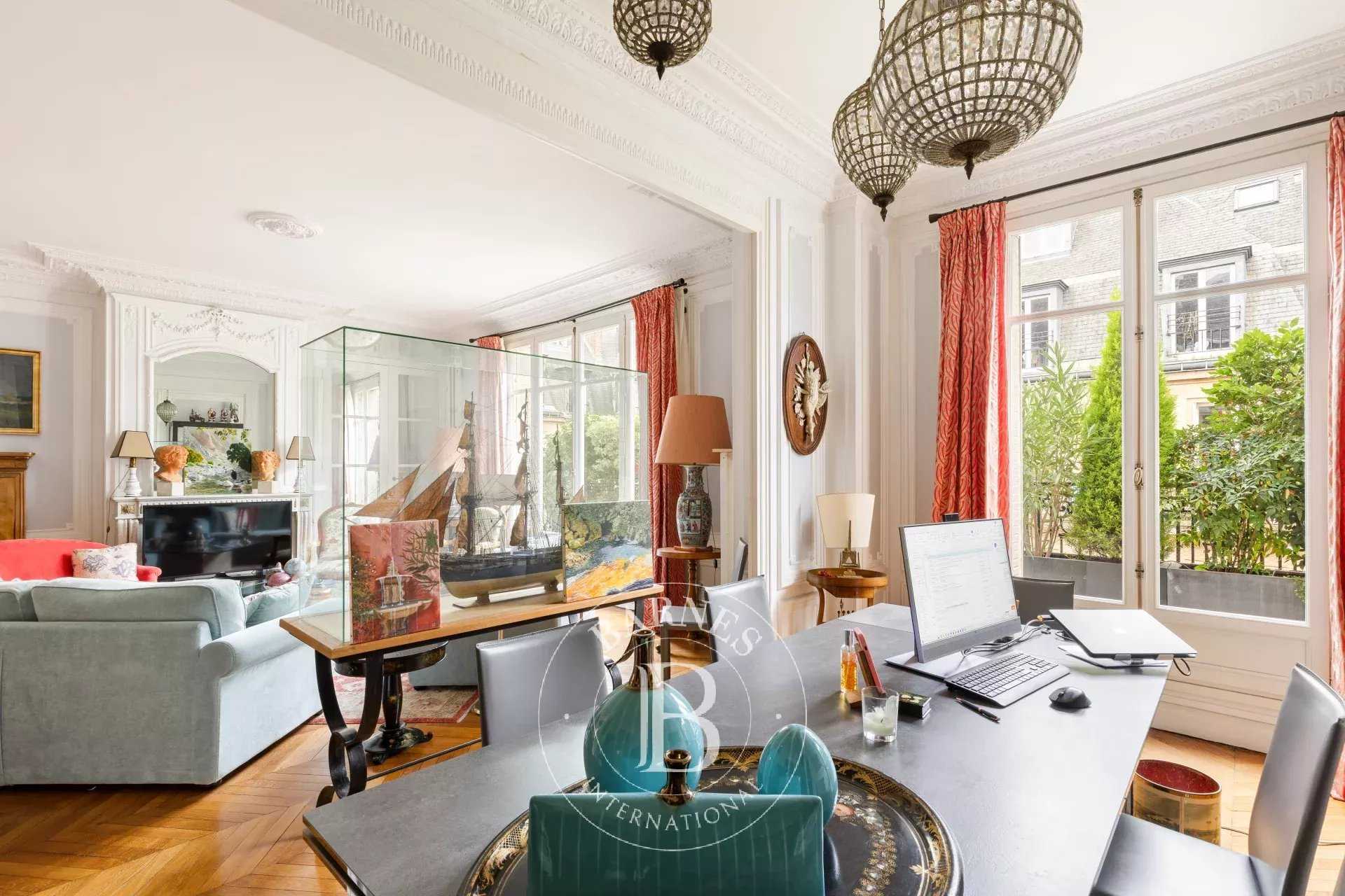 Paris  - Piso 7 Cuartos 5 Habitaciones