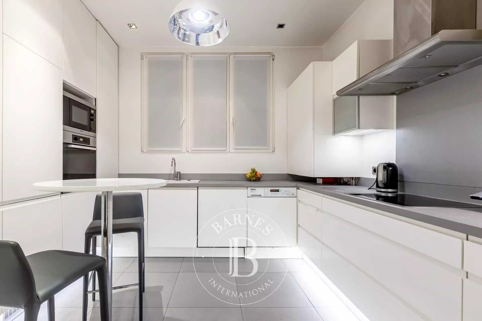 Paris  - Piso 4 Cuartos 2 Habitaciones