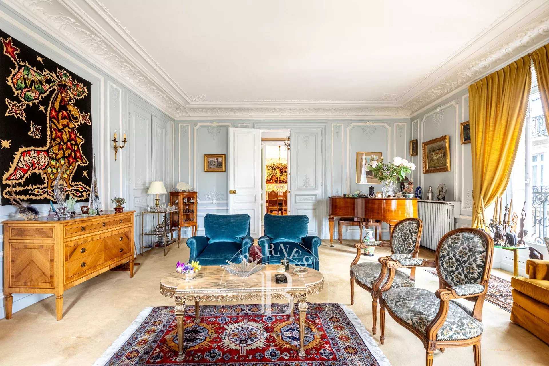 Paris  - Apartment 4 Bedrooms