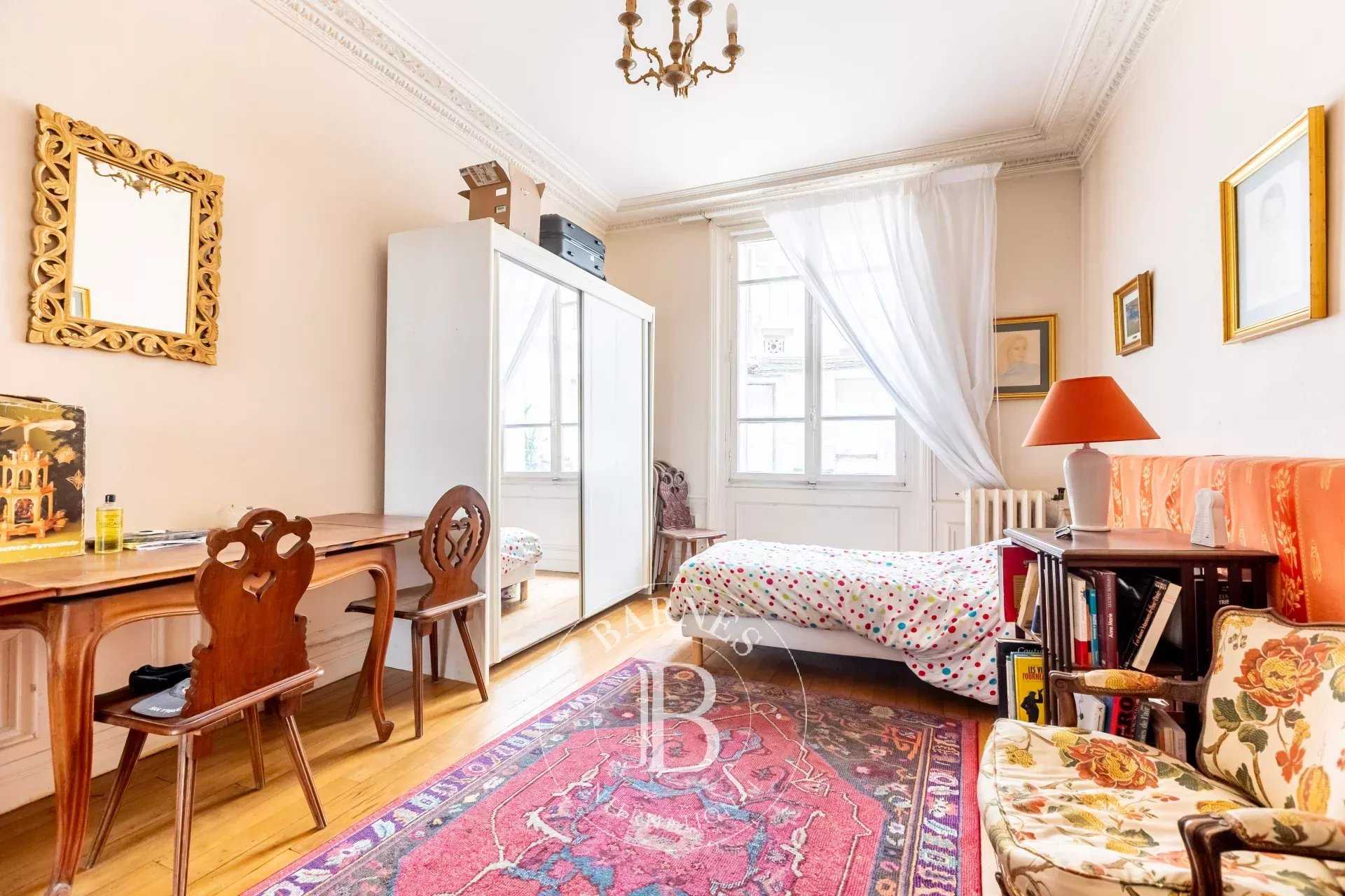 Paris  - Apartment 2 Bedrooms