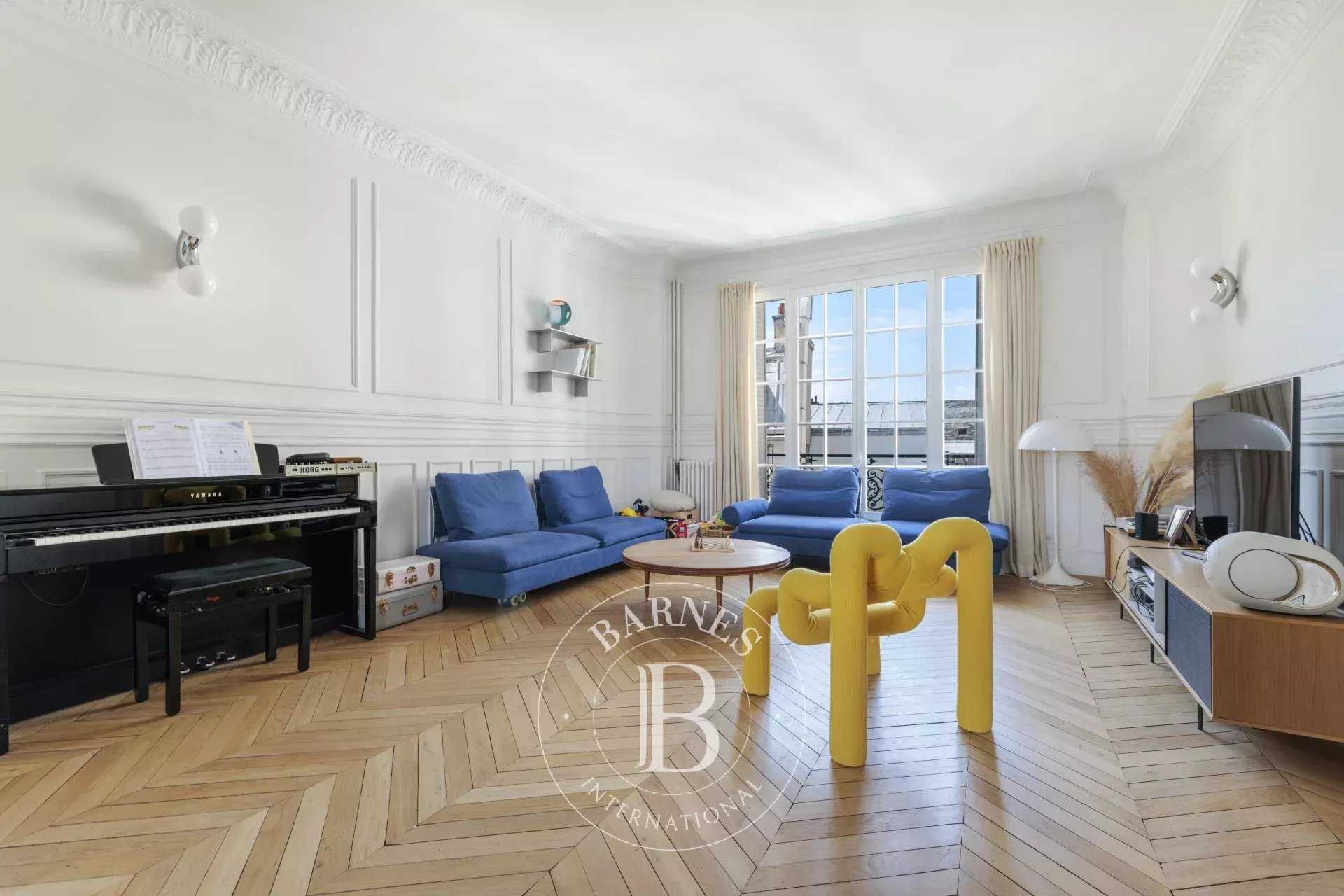 Paris  - Appartement 5 Pi&egrave;ces 4 Chambres