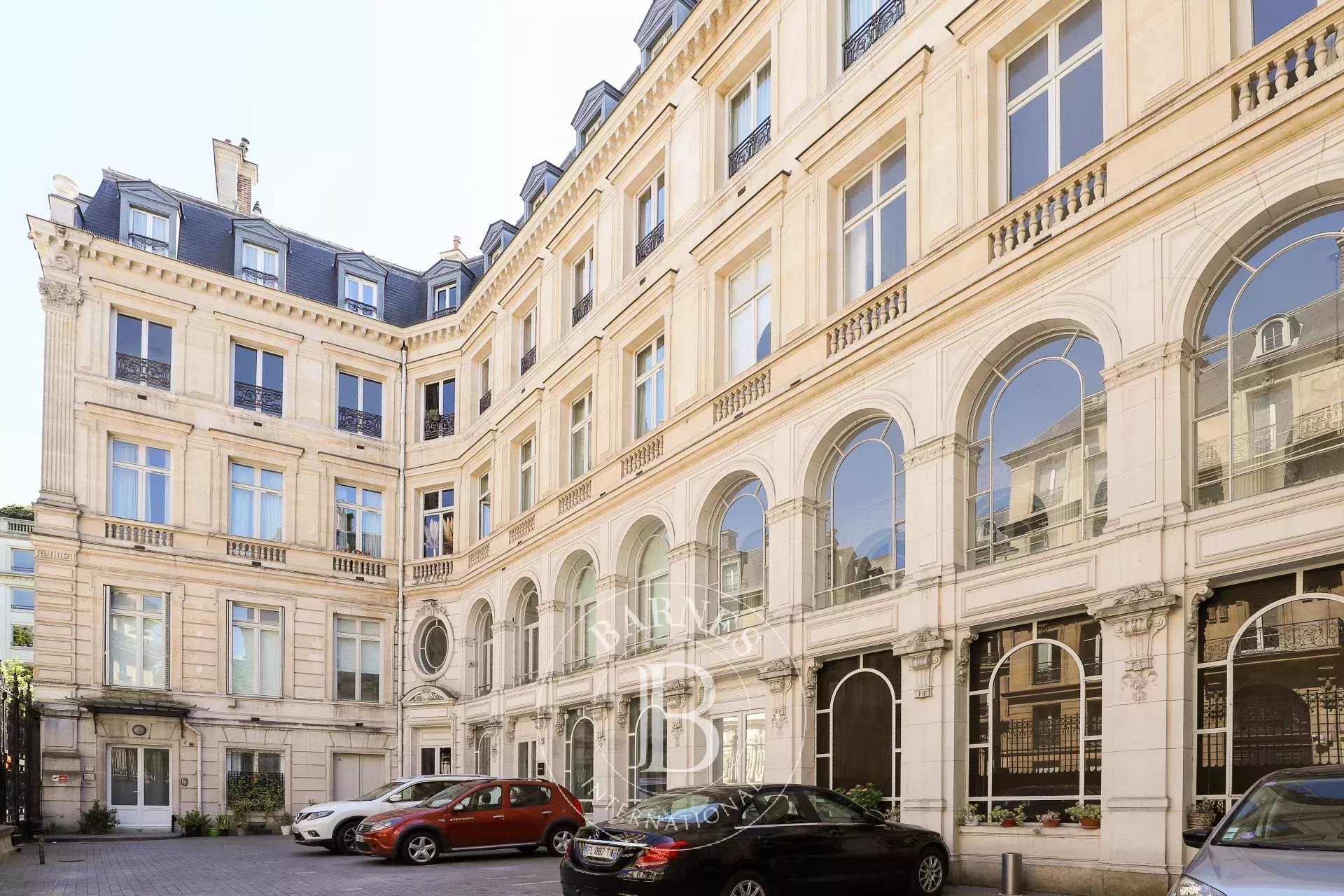 Appartement Paris 75008  -  ref 85939435 (picture 1)