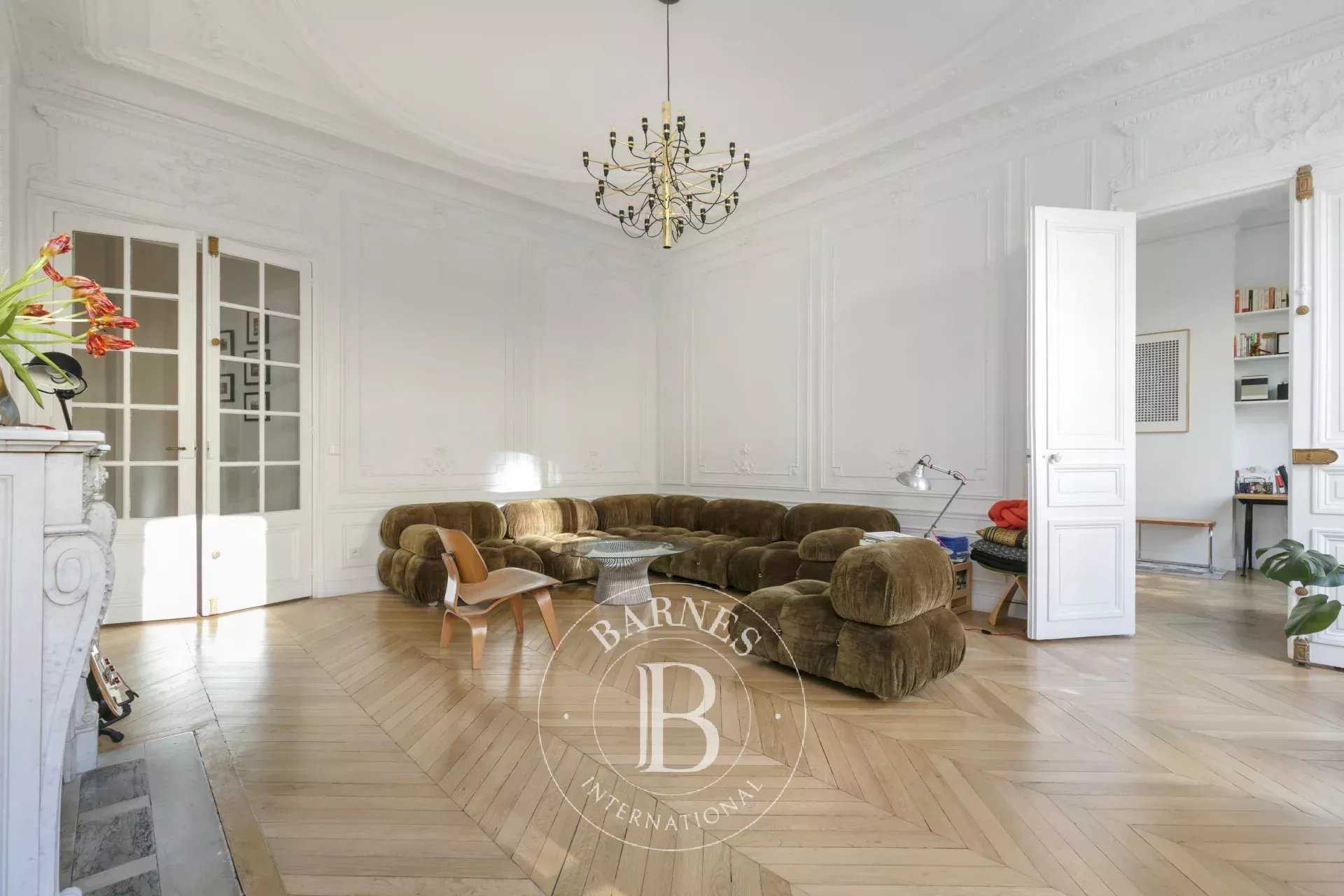 Apartment Paris 75008  -  ref 86460983 (picture 2)