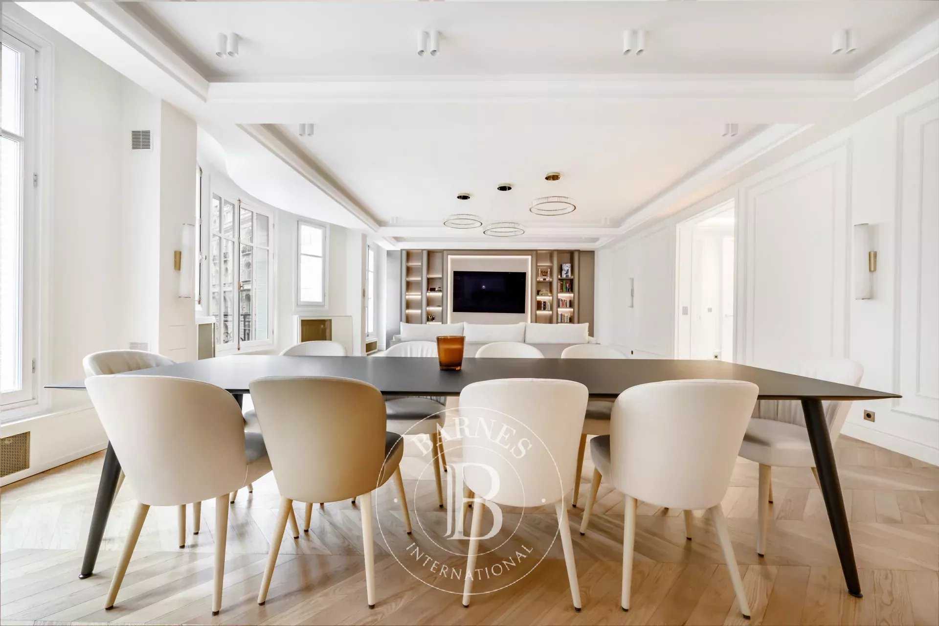 Apartment Paris 75008  -  ref 86206609 (picture 1)