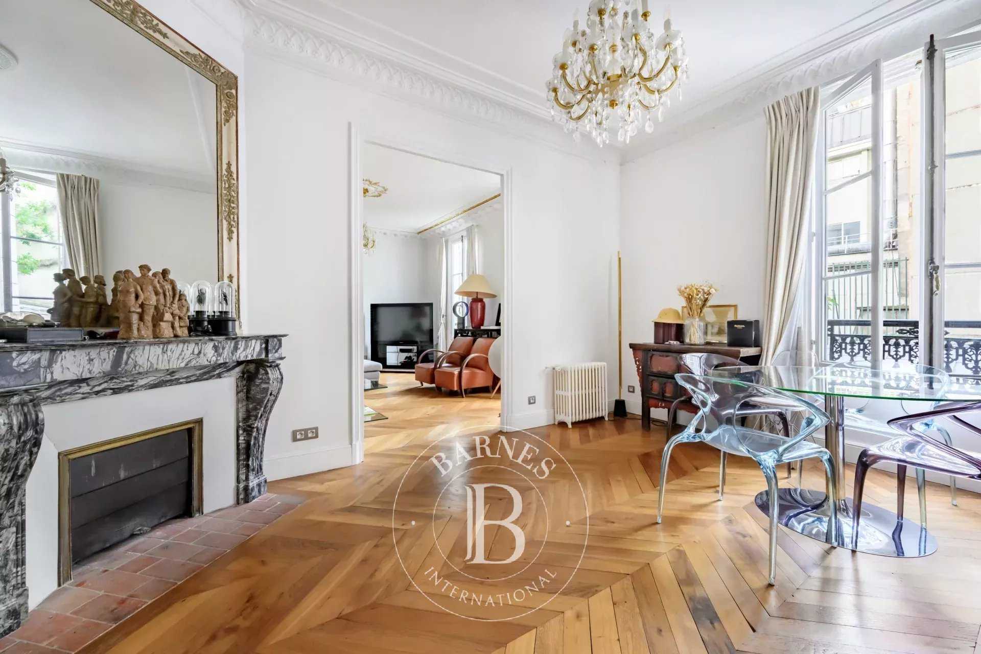 Appartement Paris 75008  -  ref 86343842 (picture 2)