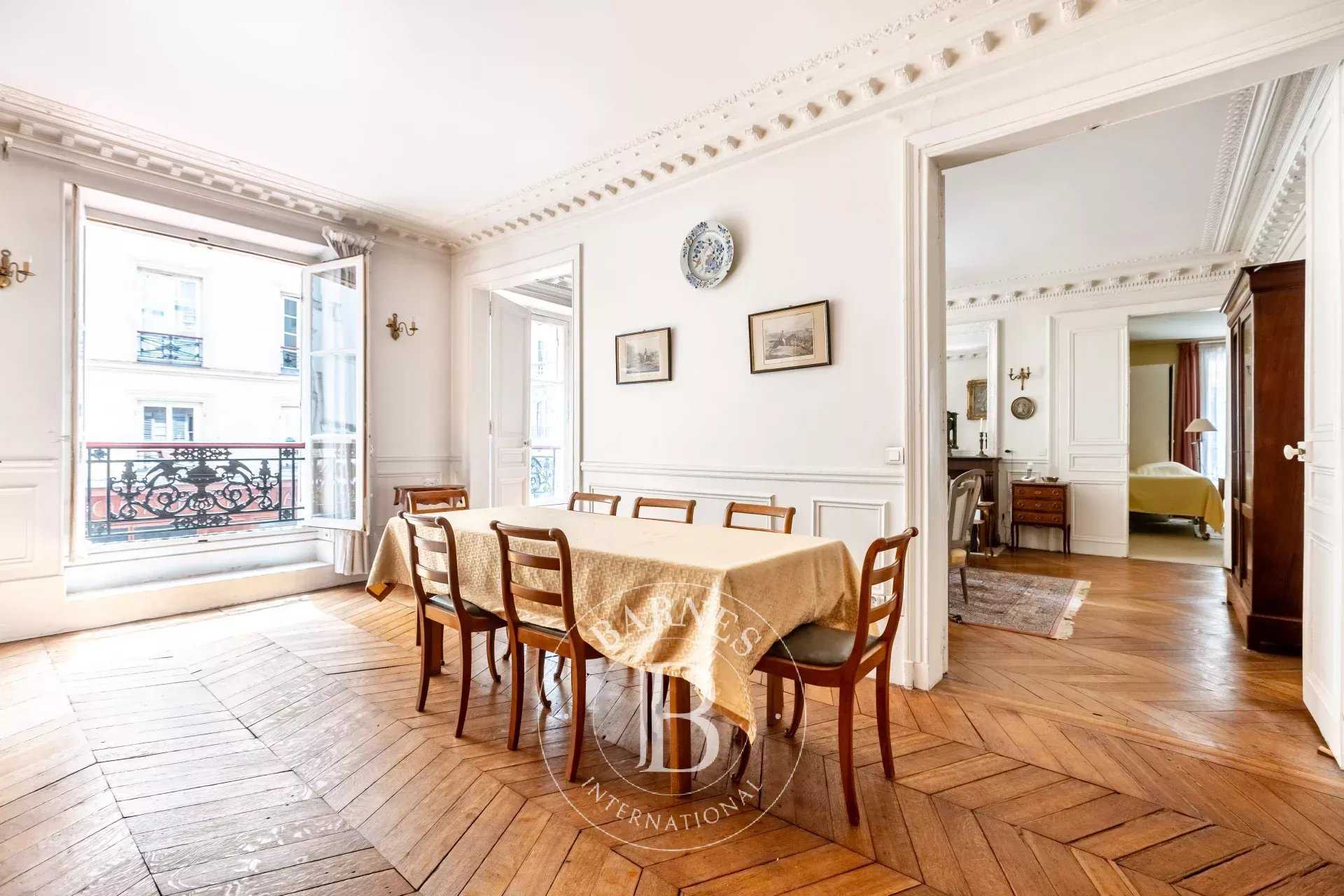 Apartment Paris 75008  -  ref 87052603 (picture 3)