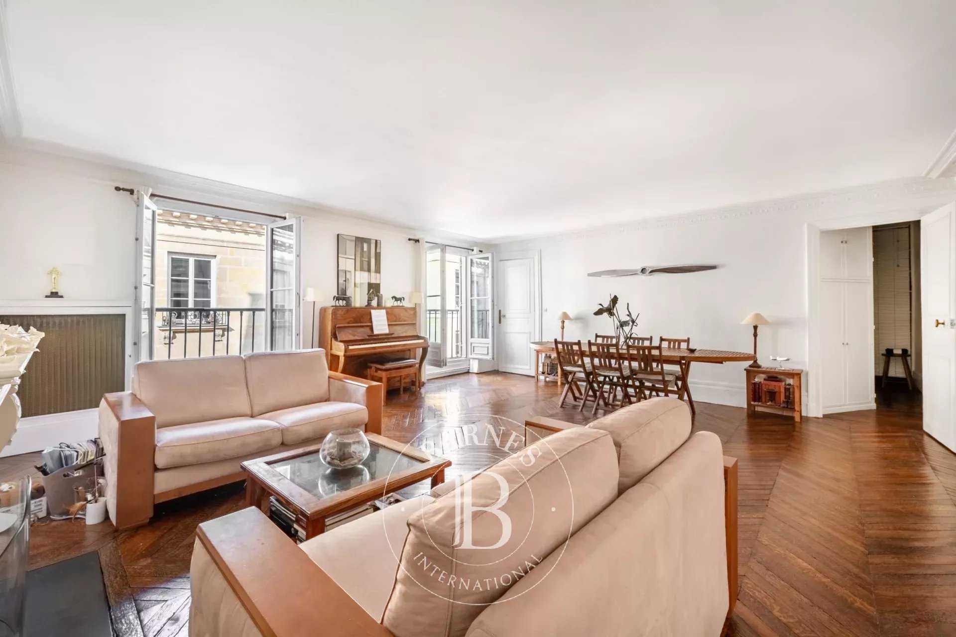Appartement Paris 75001  -  ref 85767527 (picture 3)