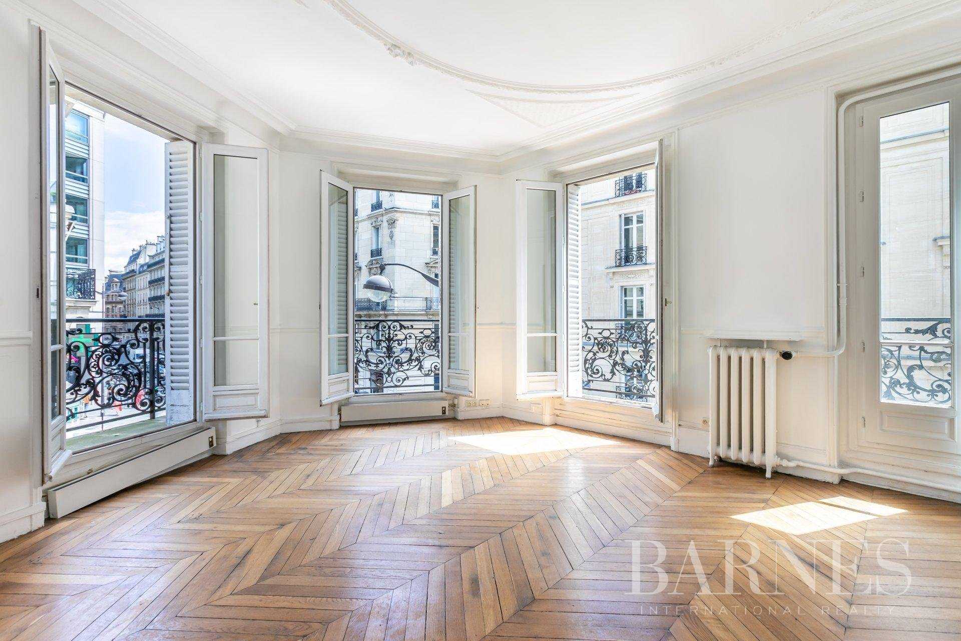 Apartment Paris 75008  -  ref 7005427 (picture 1)