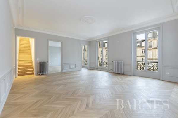Apartment Paris 75008  -  ref 4390102 (picture 2)