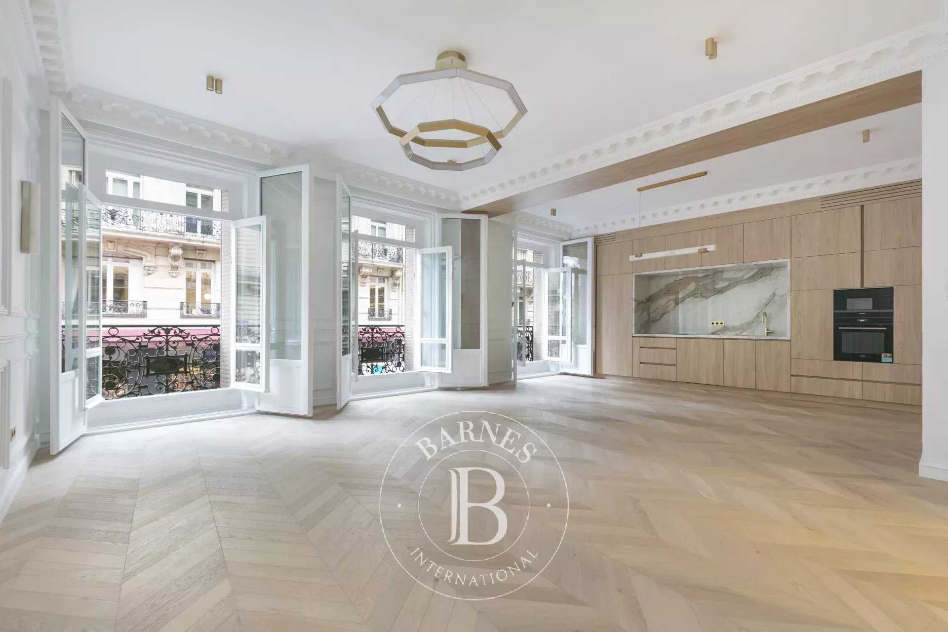 Appartement Paris 75008  -  ref 86123335 (picture 1)