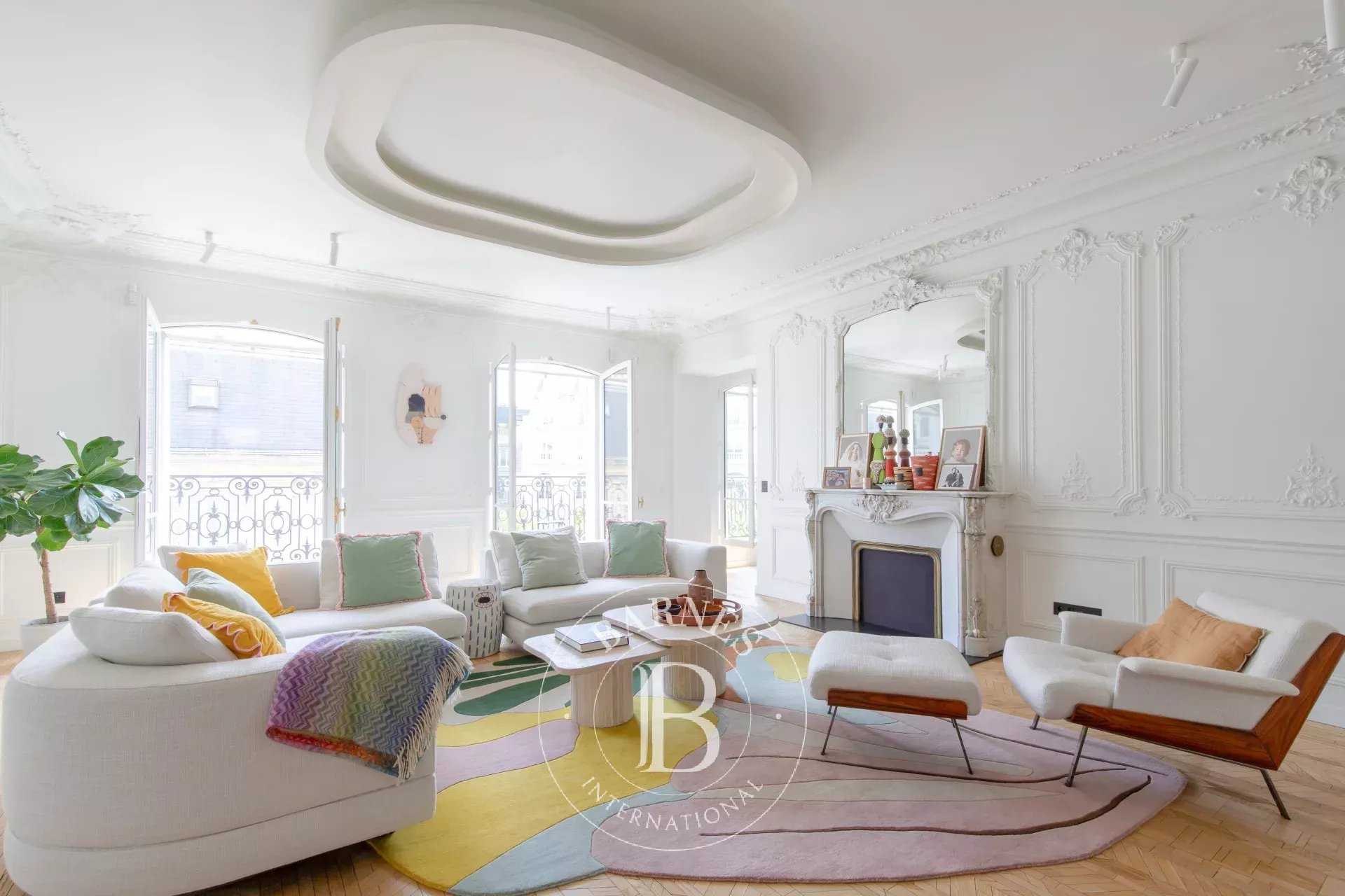 Apartment Paris 75008  -  ref 85731211 (picture 2)