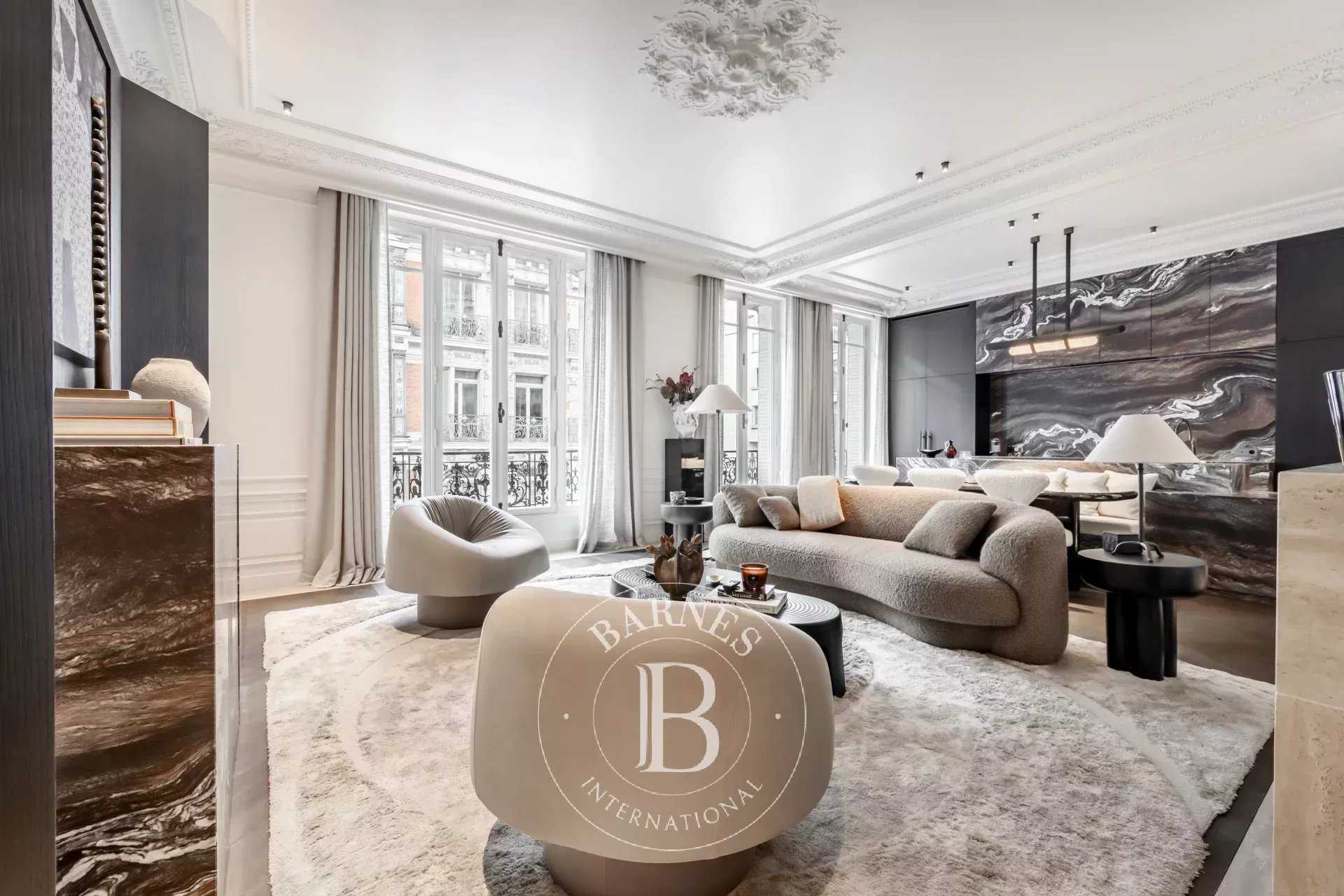 Apartment Paris 75008  -  ref 86373511 (picture 2)