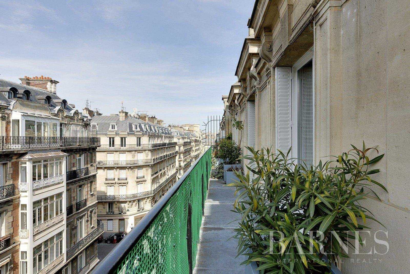 Appartement Paris 75008  -  ref 2574918 (picture 2)