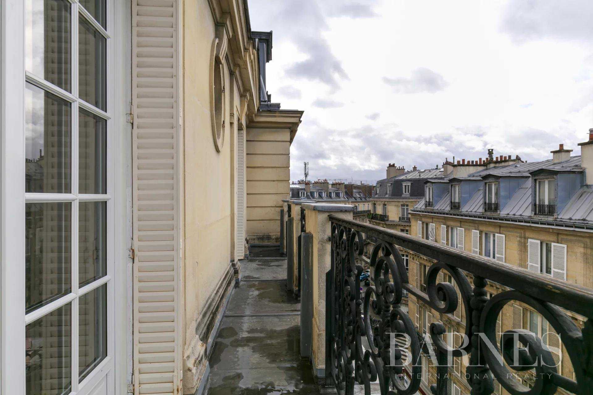 Apartment Paris 75008  -  ref 82225879 (picture 2)