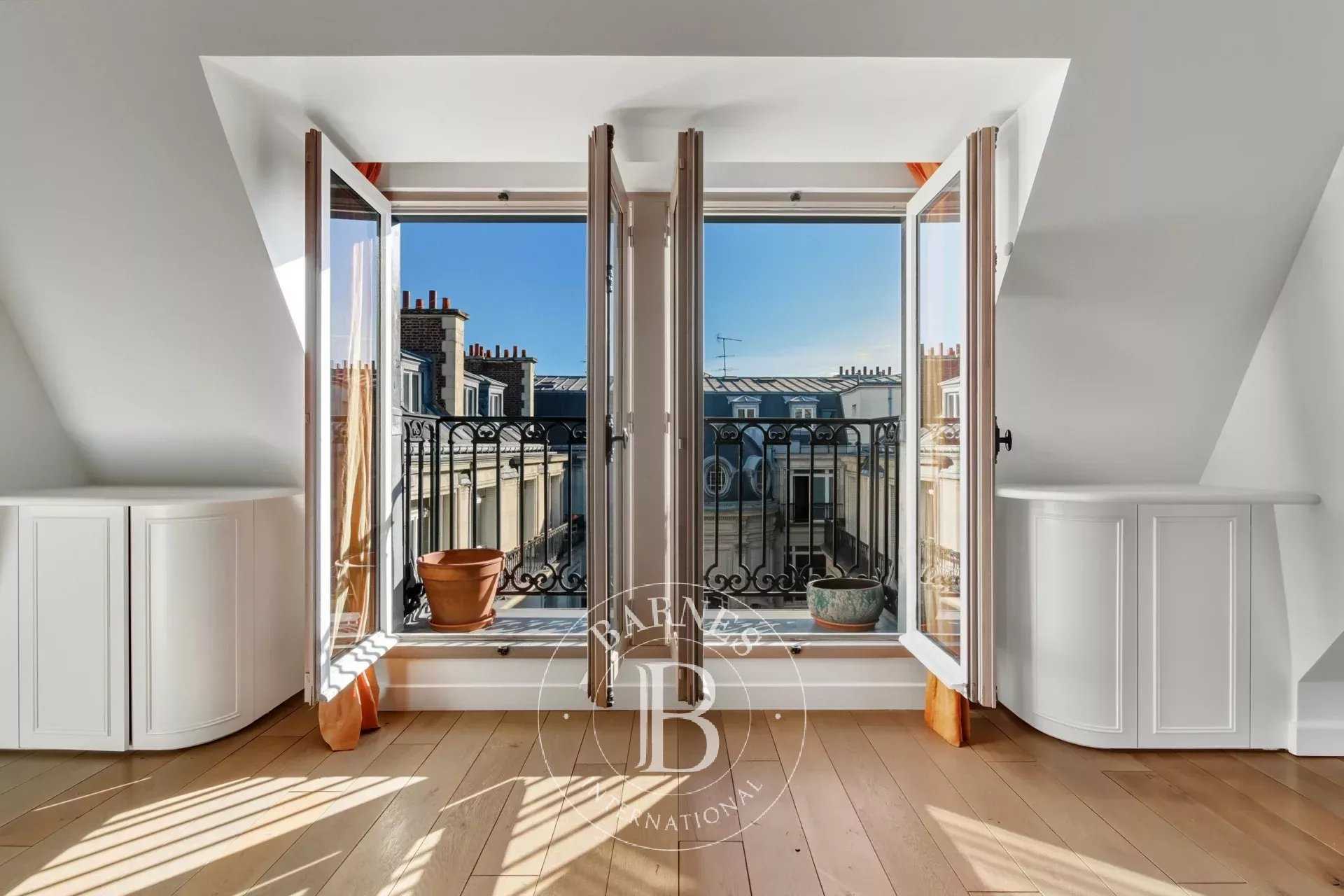 Apartment Paris 75008  -  ref 86749910 (picture 1)