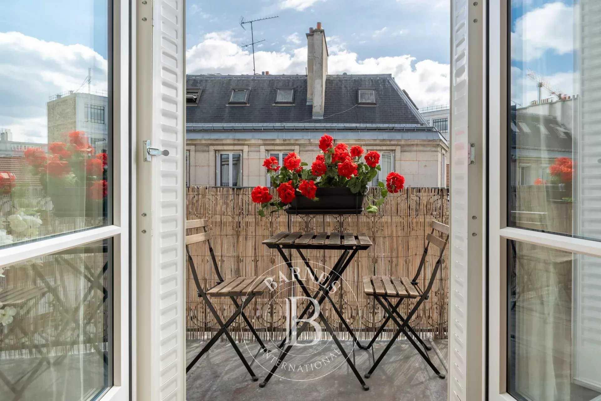 Appartement Paris 75008  -  ref 84622017 (picture 2)