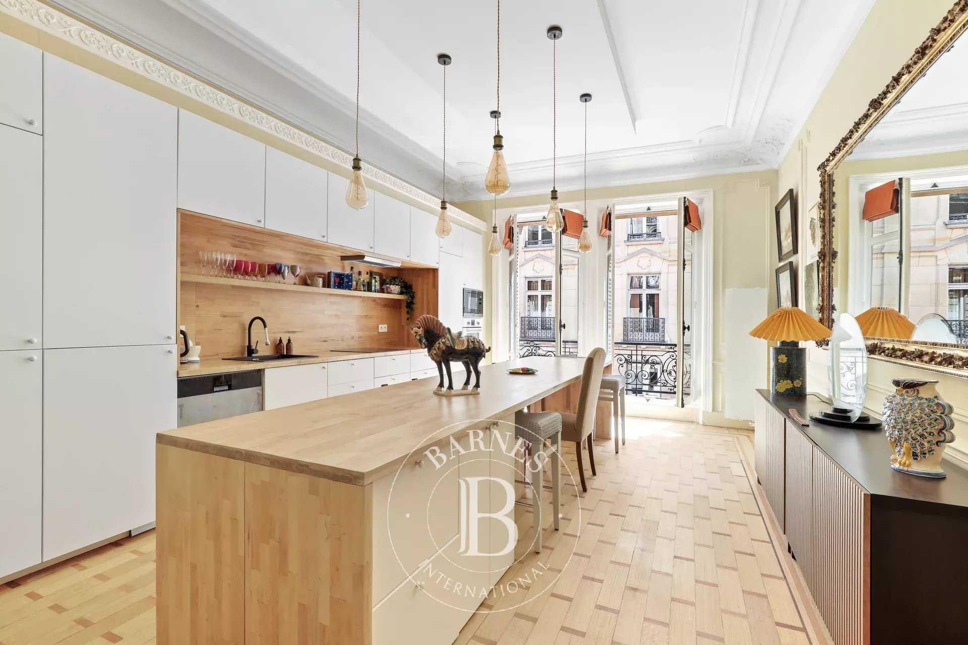 Piso Paris 75008  -  ref 85905605 (picture 1)