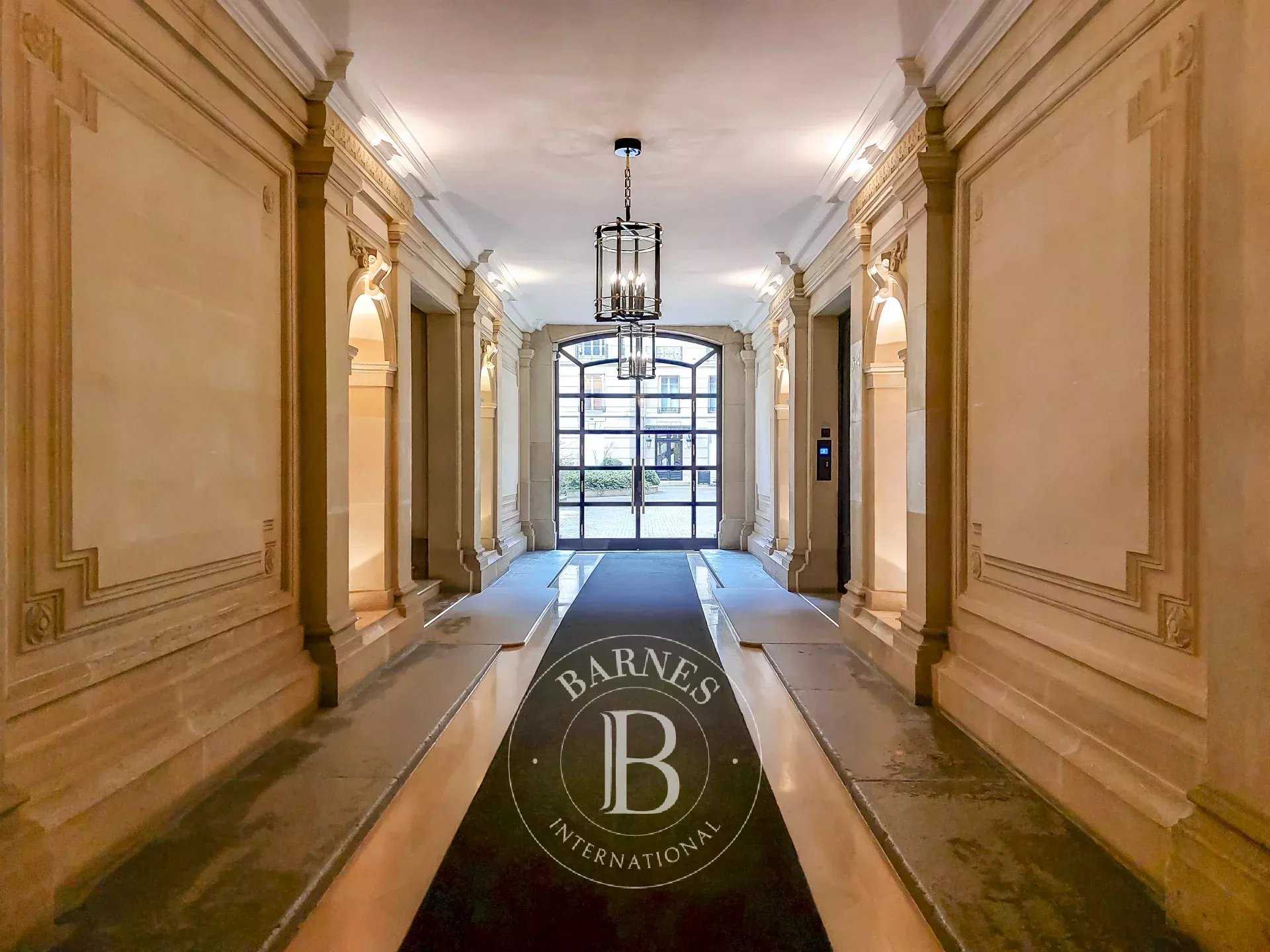 Piso Paris 75008  -  ref 84305941 (picture 2)