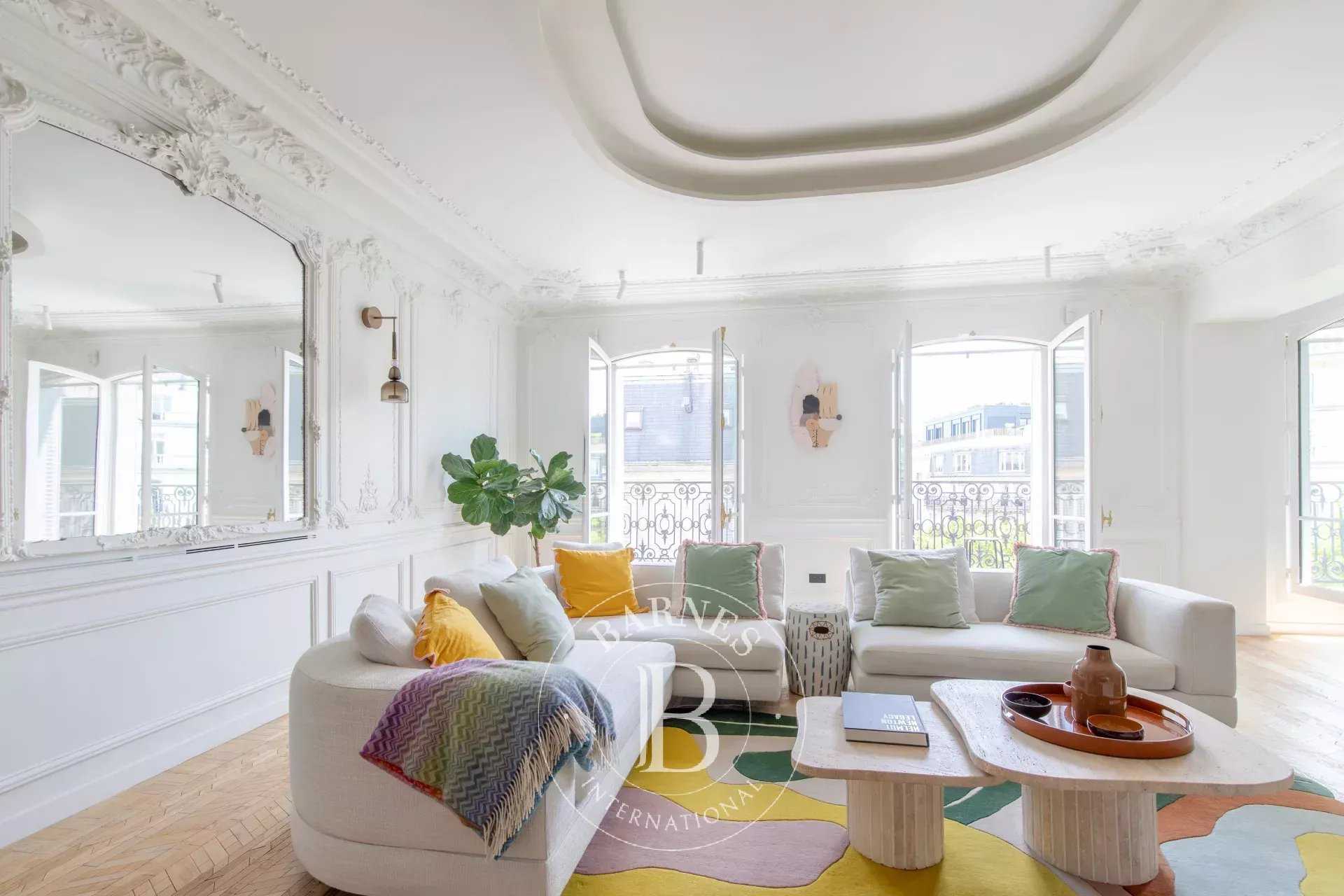 Apartment Paris 75008  -  ref 85731211 (picture 1)