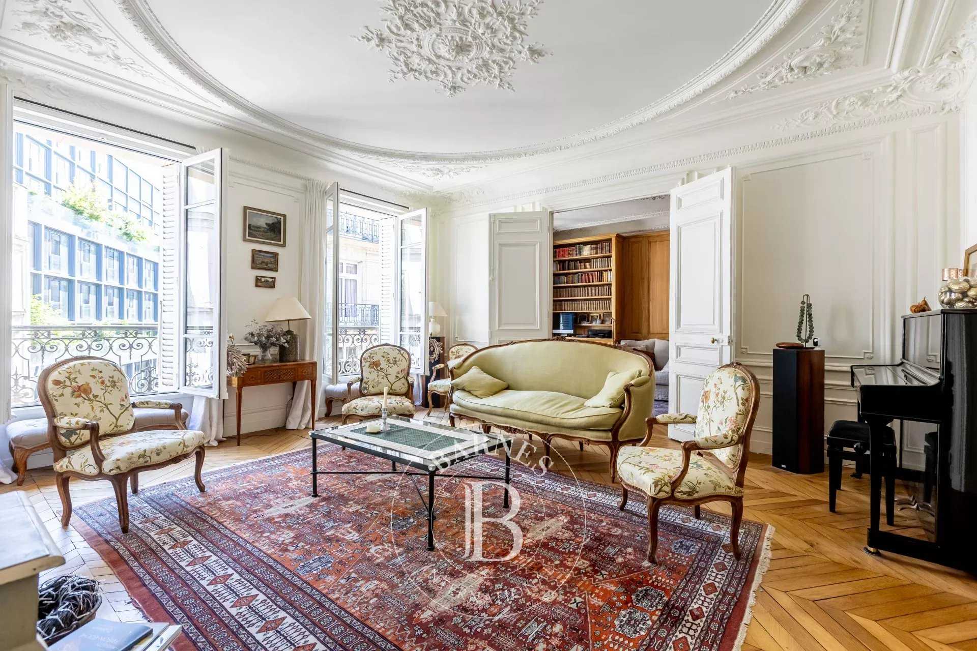 Apartment Paris 75008  -  ref 87177944 (picture 2)