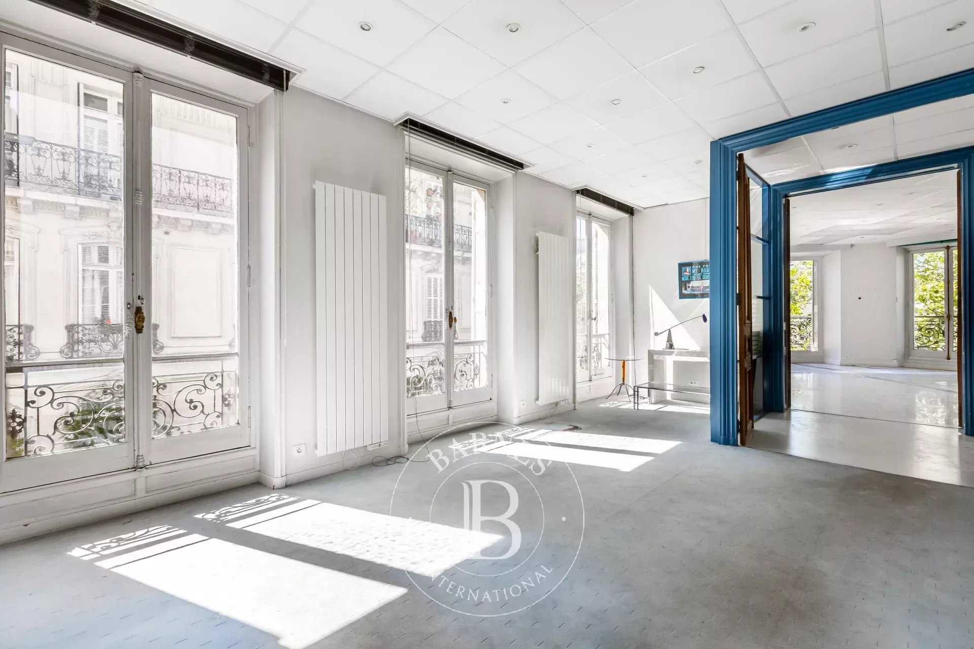 Appartement Paris 75008  -  ref 87114402 (picture 2)