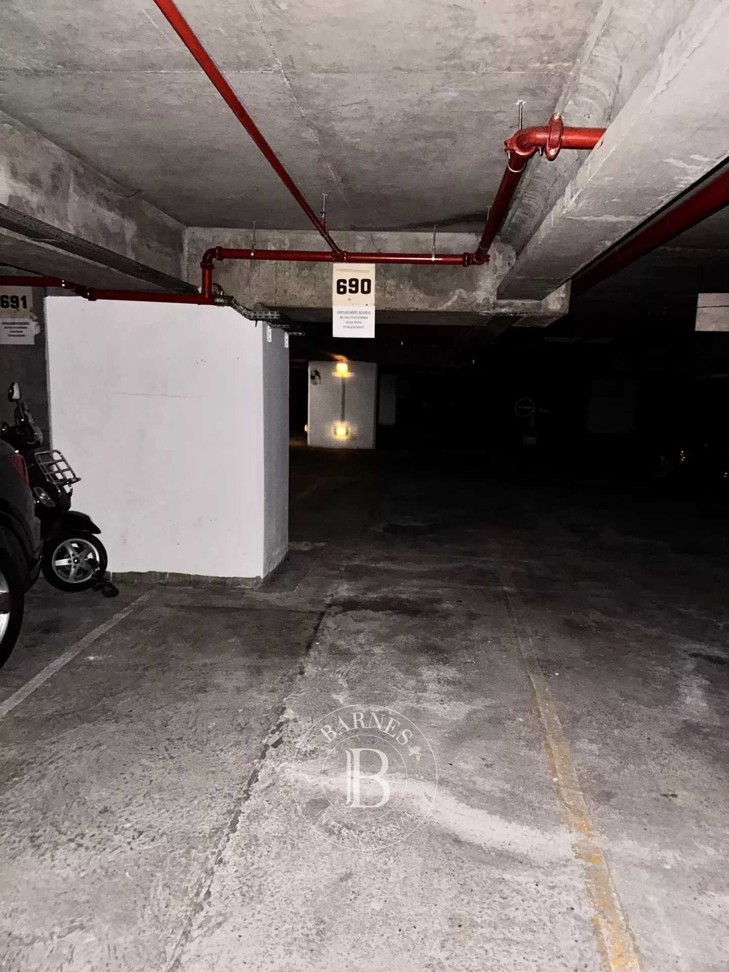 Apartment Paris 75008  -  ref 86350738 (picture 3)