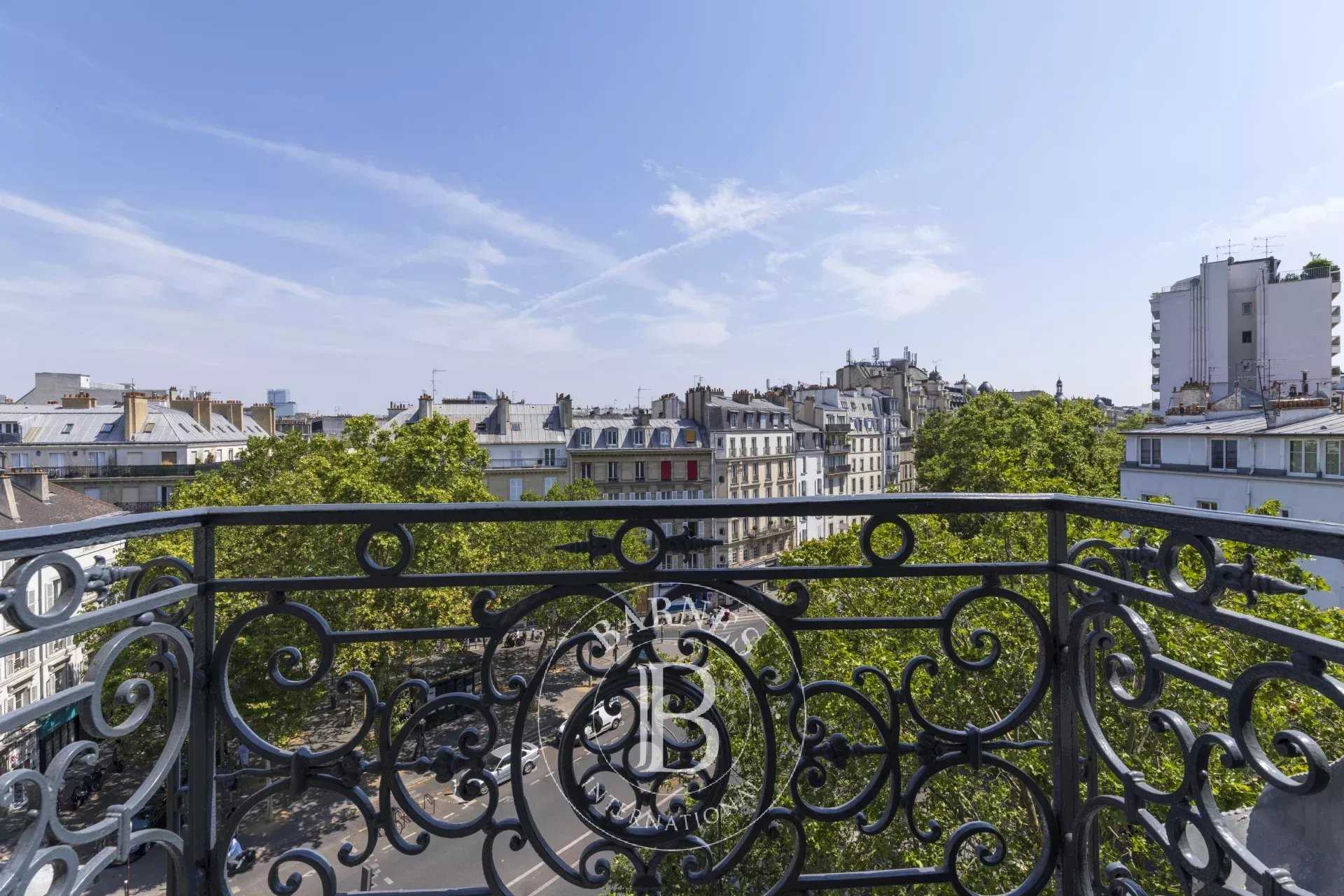 Paris  - Appartement 5 Pi&egrave;ces 4 Chambres