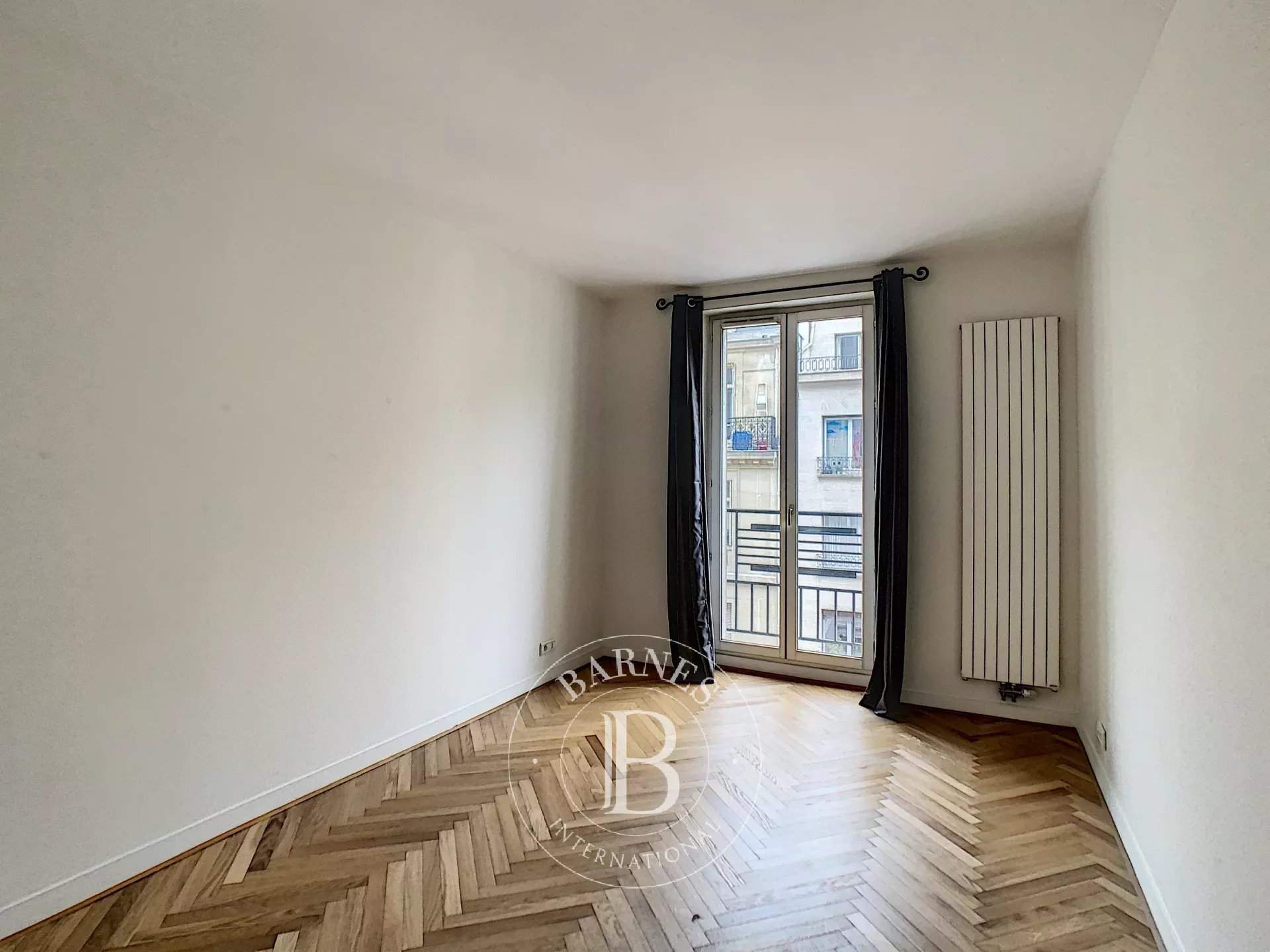 Paris  - Apartment 3 Bedrooms - picture 8