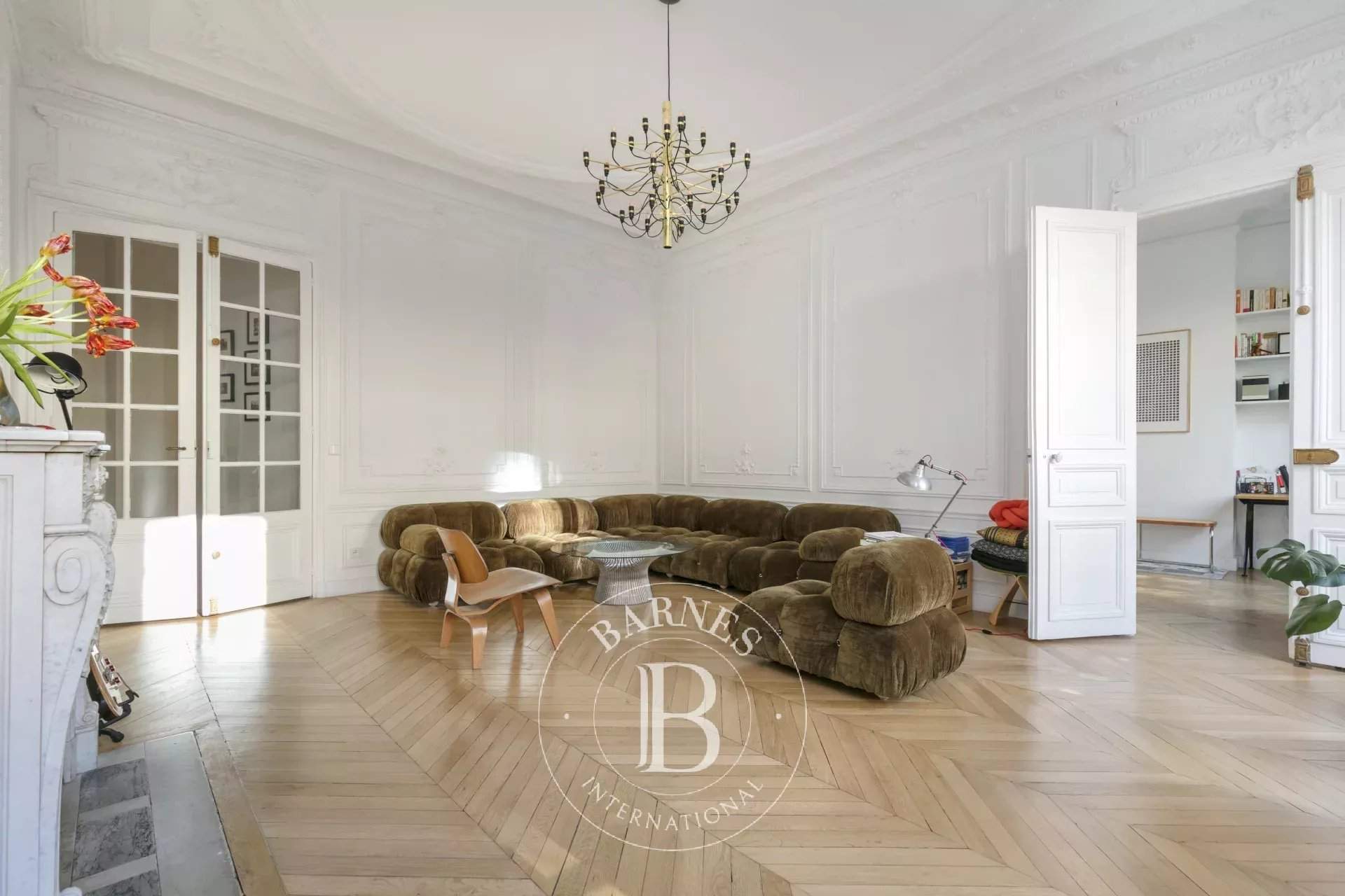 Paris  - Appartement 5 Pi&egrave;ces 3 Chambres - picture 2