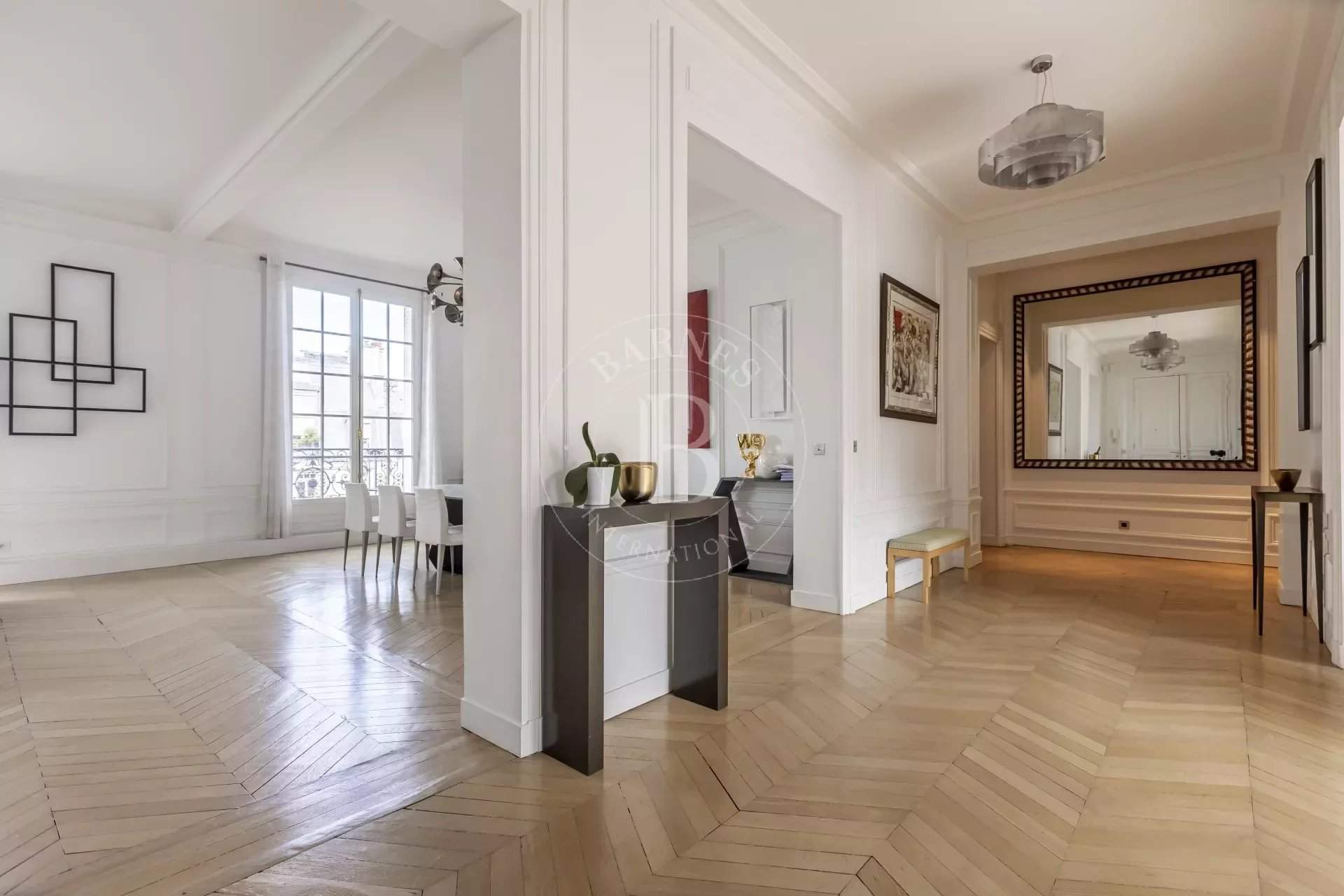 Paris  - Apartment 5 Bedrooms - picture 9