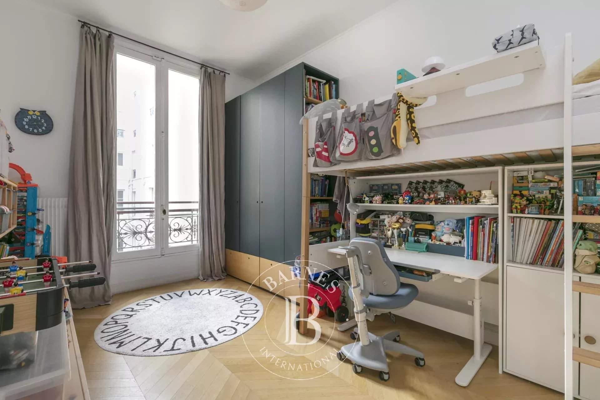 Paris  - Appartement 5 Pi&egrave;ces 3 Chambres - picture 12